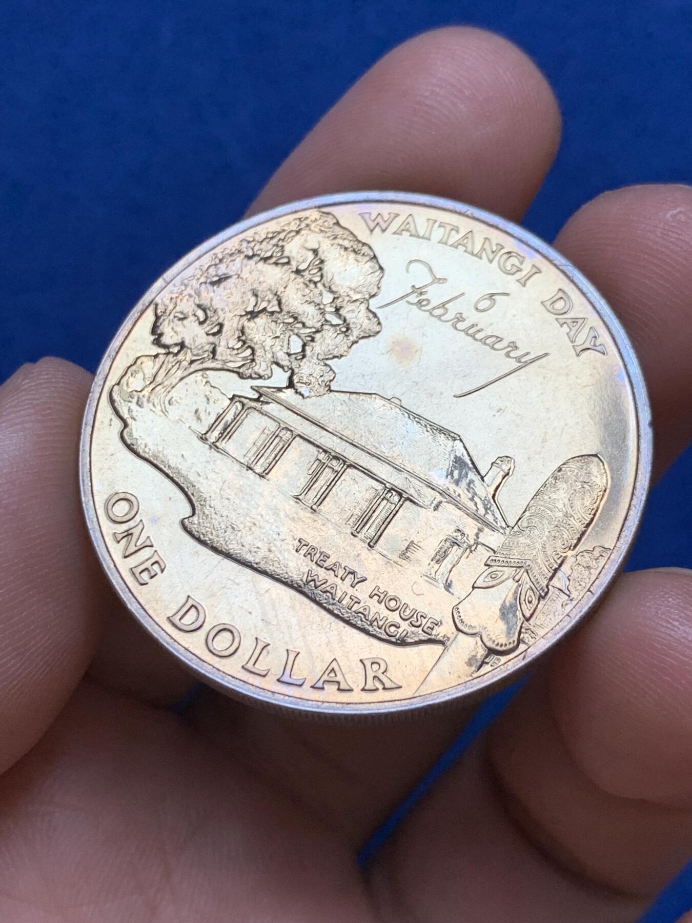 《竞宝斋》第289场- 周日，周一，周二 3场连拍 （全场包邮） 两枚一组 新西兰1977和1983年克朗币