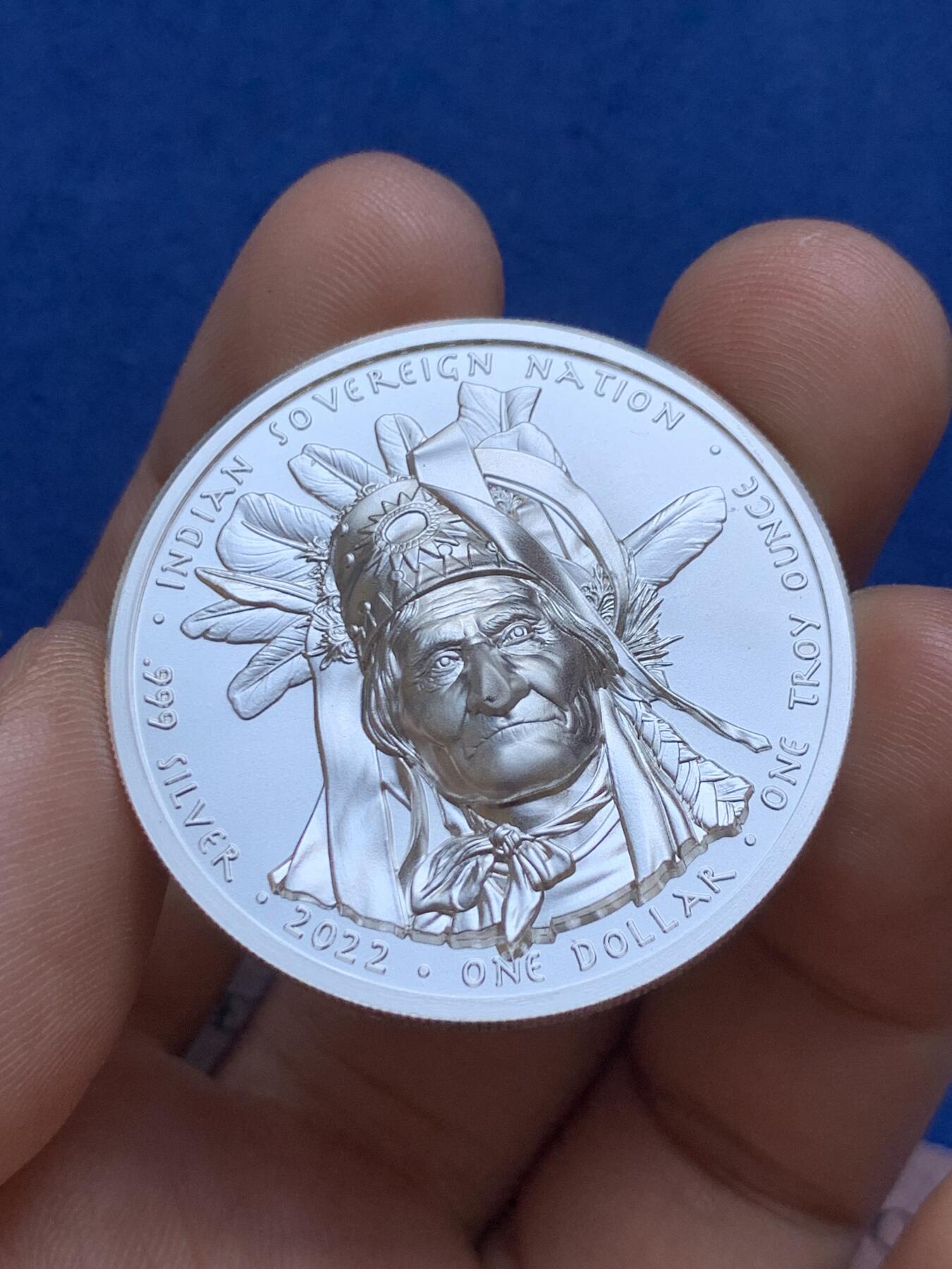 《竞宝斋》第289场- 周日，周一，周二 3场连拍 （全场包邮） 美国2022年发行的印第安酋长系列2“杰罗尼莫”1美元纪念银币 1盎司 超高浮雕工艺 限量2500枚 无塑料盒