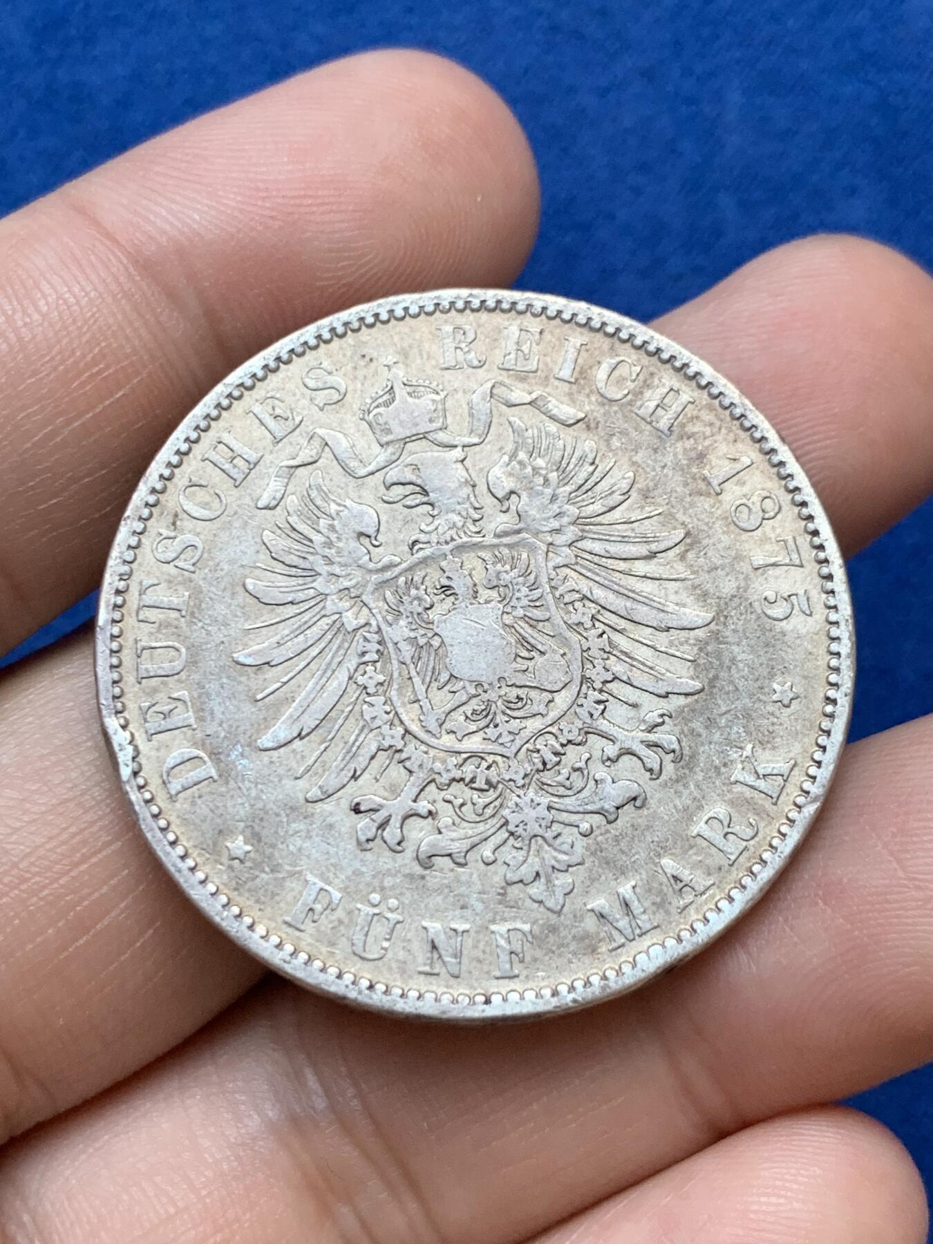 《竞宝斋》第289场- 周日，周一，周二 3场连拍 （全场包邮） 德国萨克森1875年阿尔伯特短翅5马克 细节见图