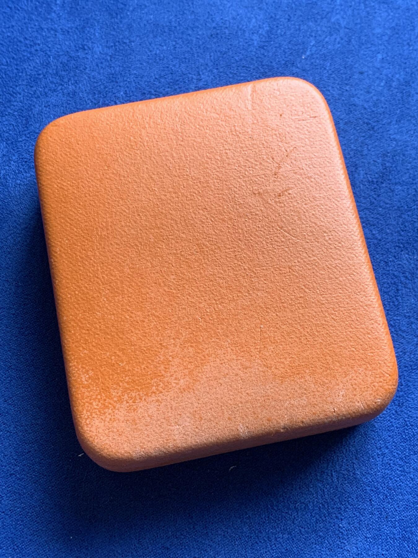 《竞宝斋》第289场- 周日，周一，周二 3场连拍 （全场包邮） 澳大利亚2004年袋鼠精制纪念银币 限量19324枚 2006年度克劳斯世界硬币大奖赛之年度最佳银币奖 盒证齐全 31.3g 999银 40mm