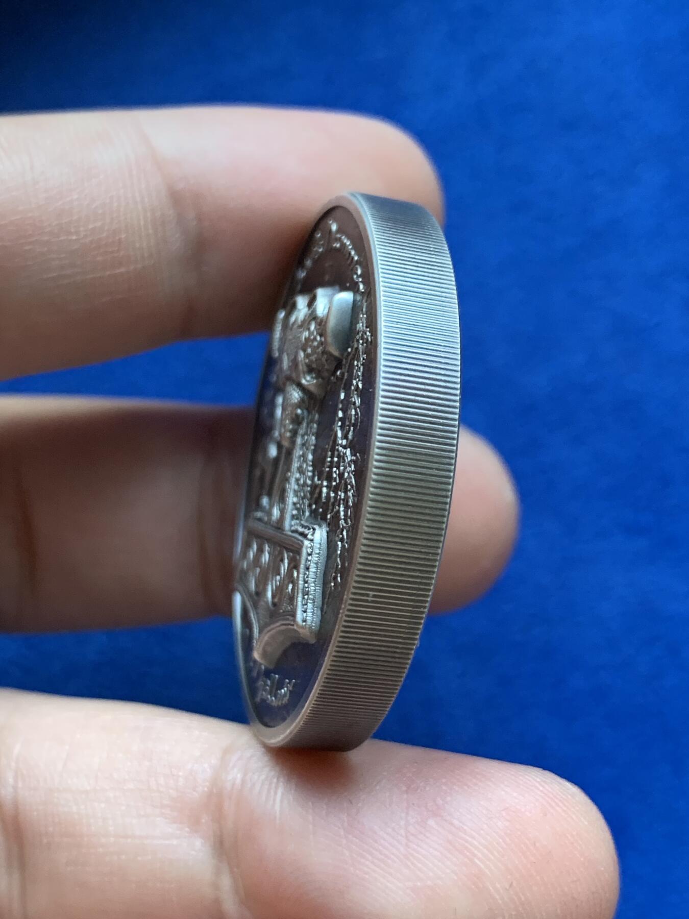 《竞宝斋》第289场- 周日，周一，周二 3场连拍 （全场包邮） 库克群岛2017年北欧神话系列1雷神之锤仿古银币 限量999枚 超高浮雕 钌化工艺 北欧神话系列首发龙头币 盒证齐全 精制币 2盎司 999银 38.6mm