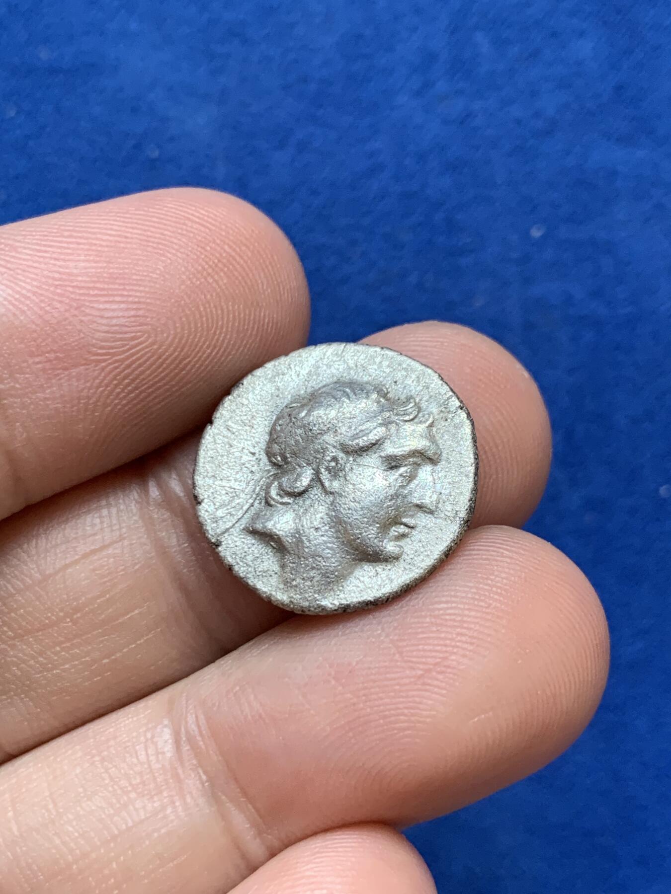 《竞宝斋》第289场- 周日，周一，周二 3场连拍 （全场包邮） 古希腊 卡帕多细亚王国 1德拉克马 银币 3.94克少见头像 版本自辩