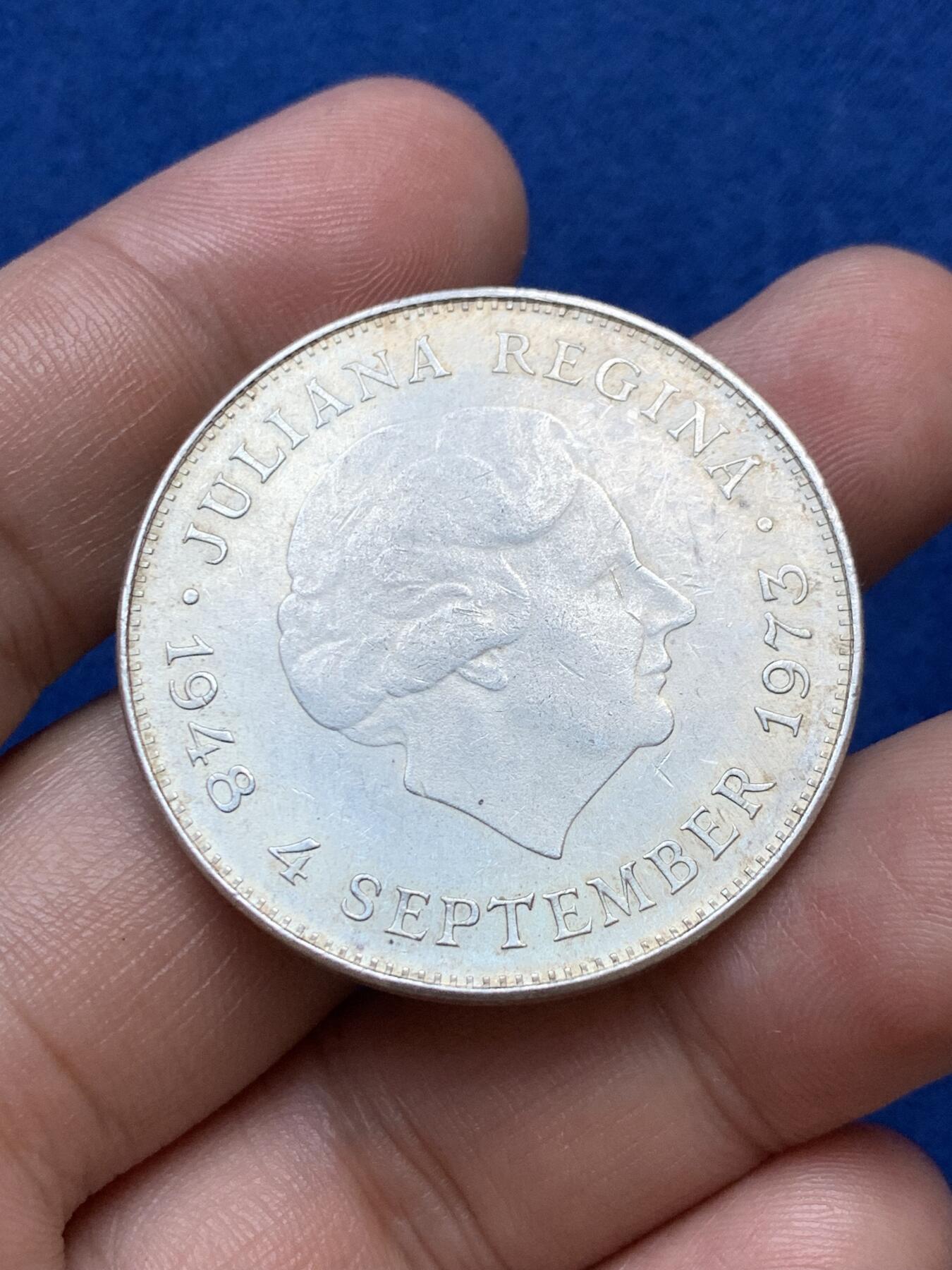 《竞宝斋》第289场- 周日，周一，周二 3场连拍 （全场包邮） 荷兰1973年朱丽安娜女王10盾大银币