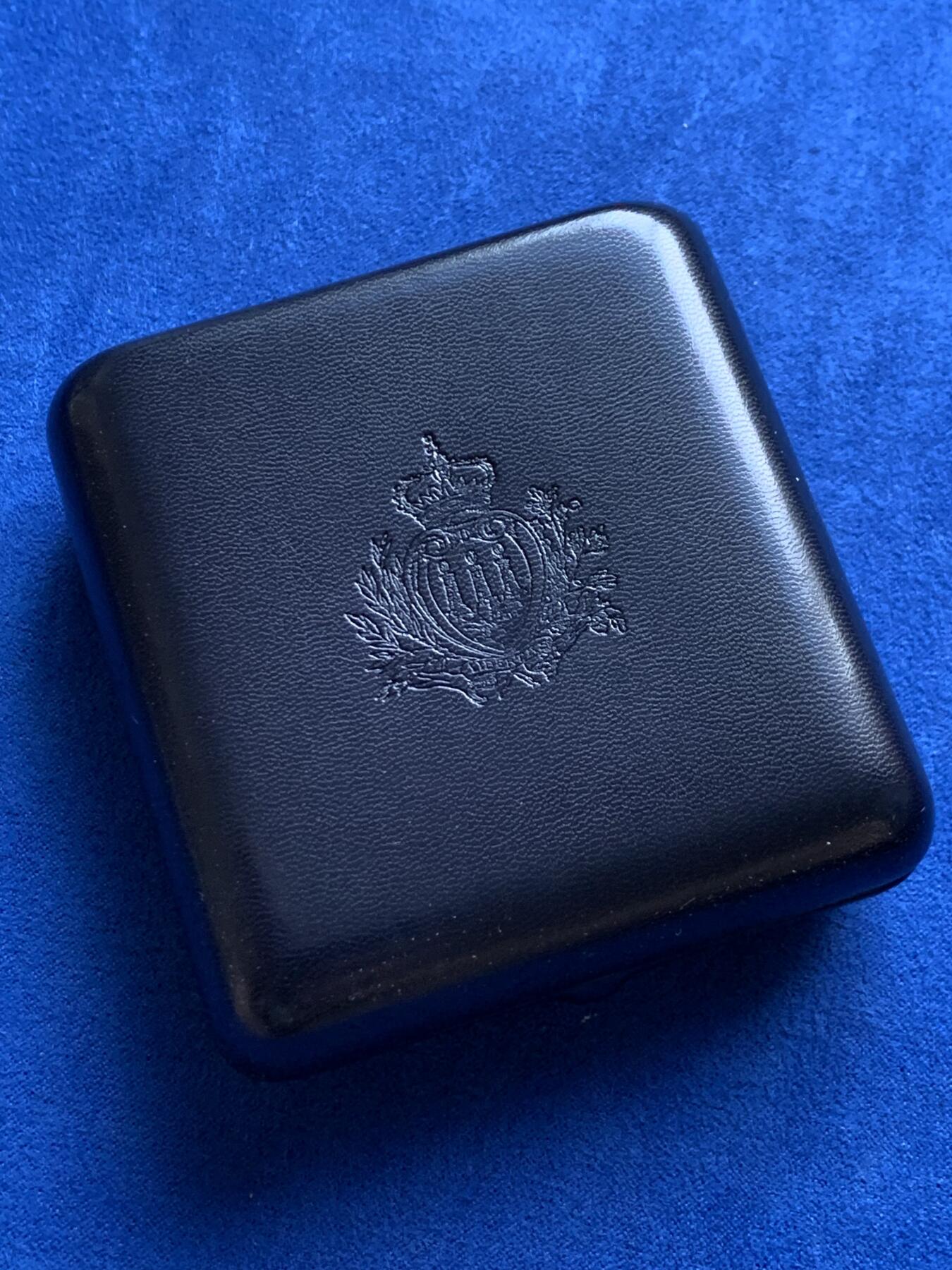 《竞宝斋》第289场- 周日，周一，周二 3场连拍 （全场包邮） 圣马力诺2007年意大利诗人乔苏·卡杜奇100年10欧元银币