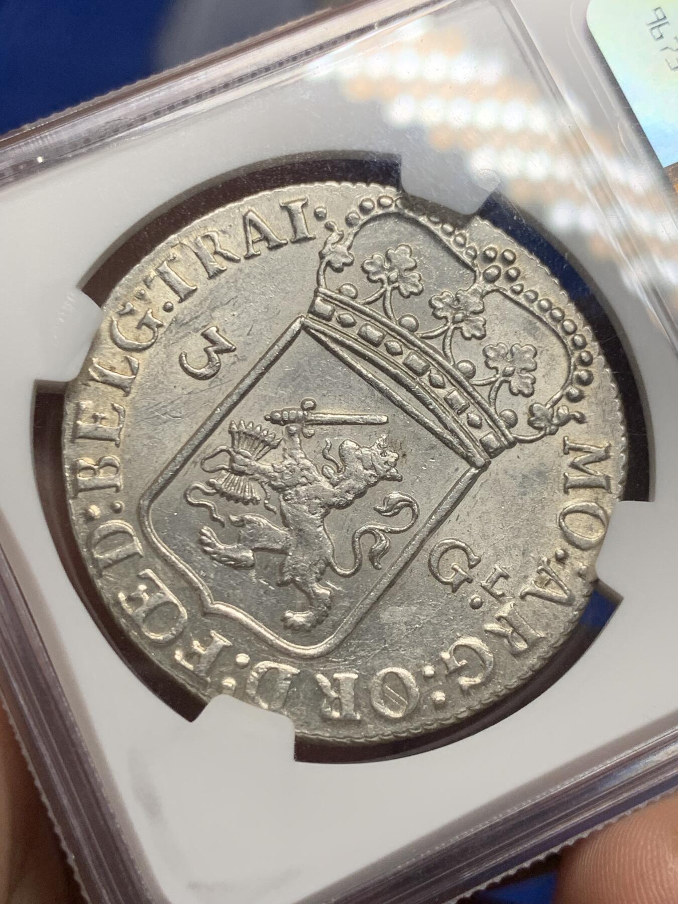 《竞宝斋》第289场- 周日，周一，周二 3场连拍 （全场包邮） NGC UNCD 荷兰1793年乌得勒支站人三盾大银 人像打制精良 开脸清晰甜美  转光犀利 银光闪闪 少量摩擦痕迹 应属MS品级