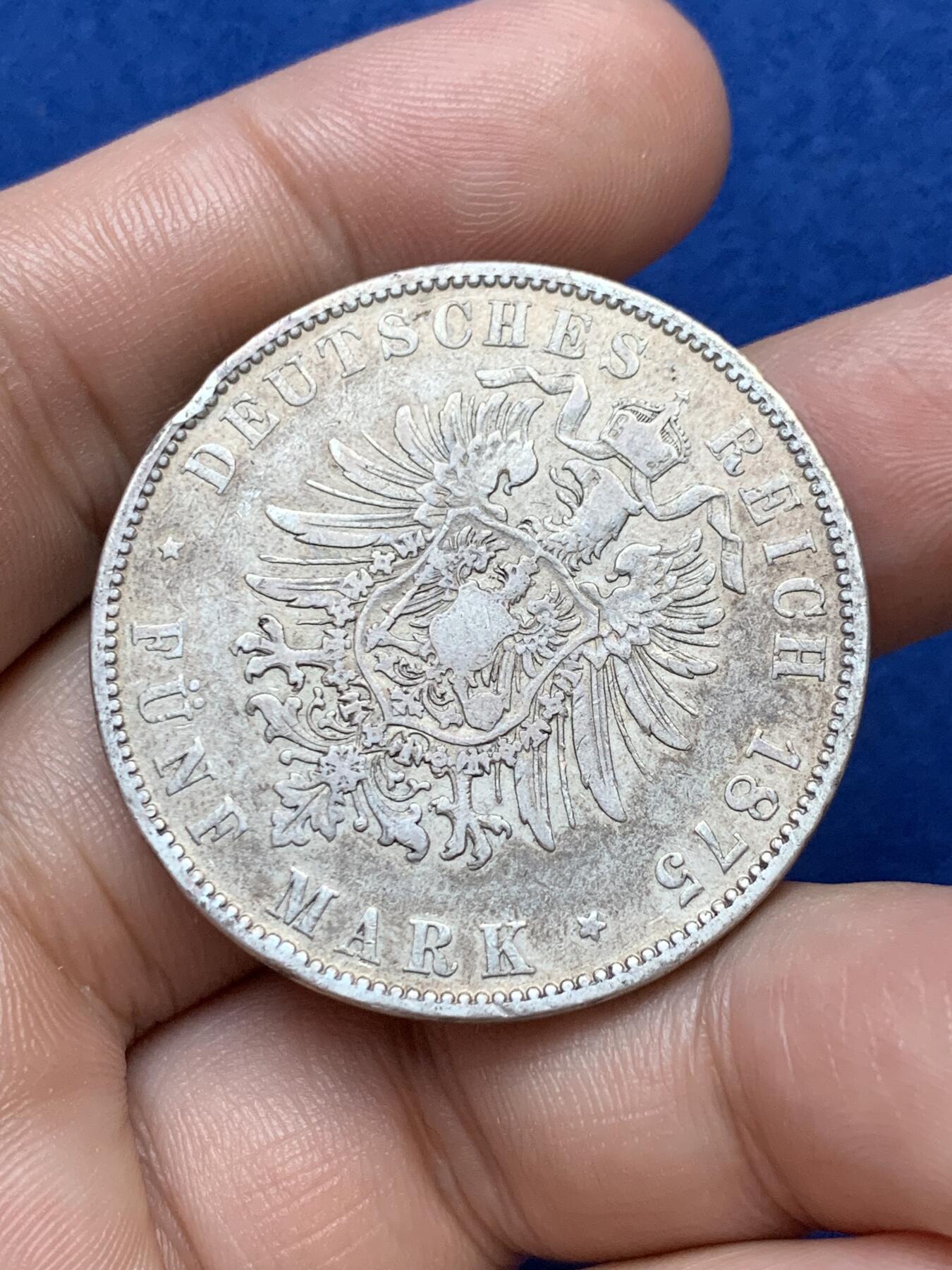 《竞宝斋》第289场- 周日，周一，周二 3场连拍 （全场包邮） 德国萨克森1875年阿尔伯特短翅5马克 细节见图