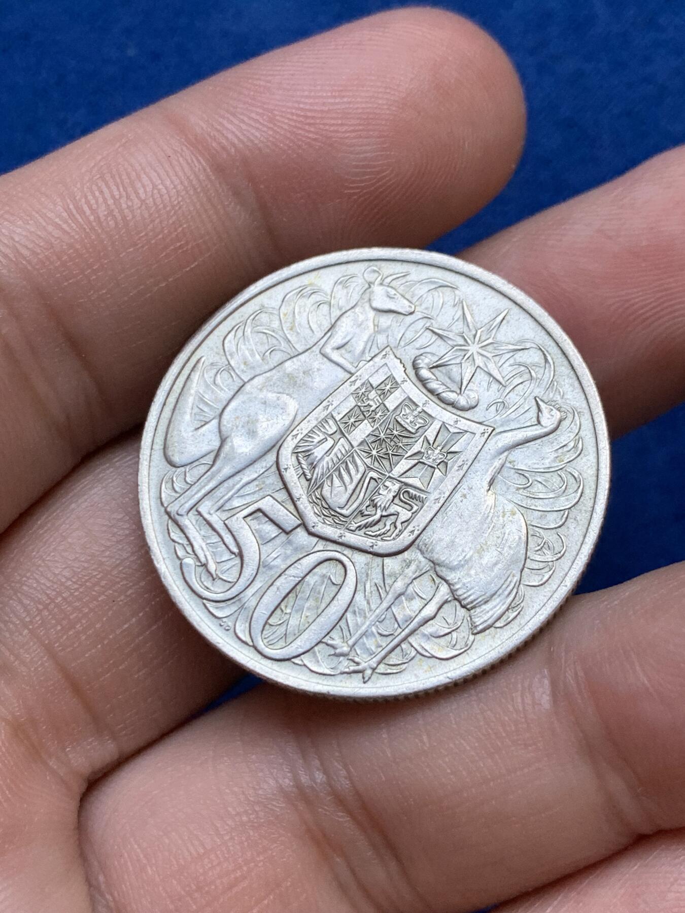 《竞宝斋》第289场- 周日，周一，周二 3场连拍 （全场包邮） 澳大利亚1966年50分银币 正面伊丽莎白二世 背面袋鼠和鸵鸟