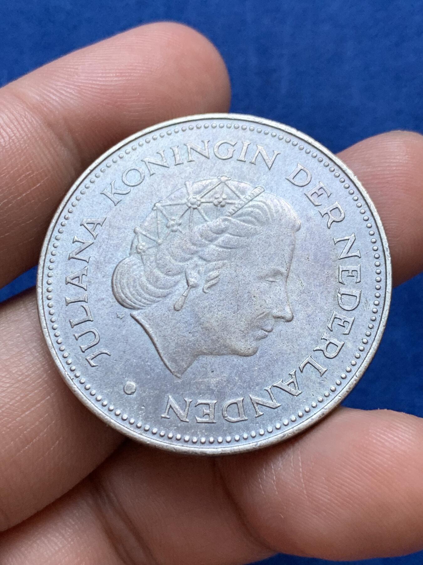 《竞宝斋》第289场- 周日，周一，周二 3场连拍 （全场包邮） 荷兰朱莉安娜10盾银币 25克 0.72银