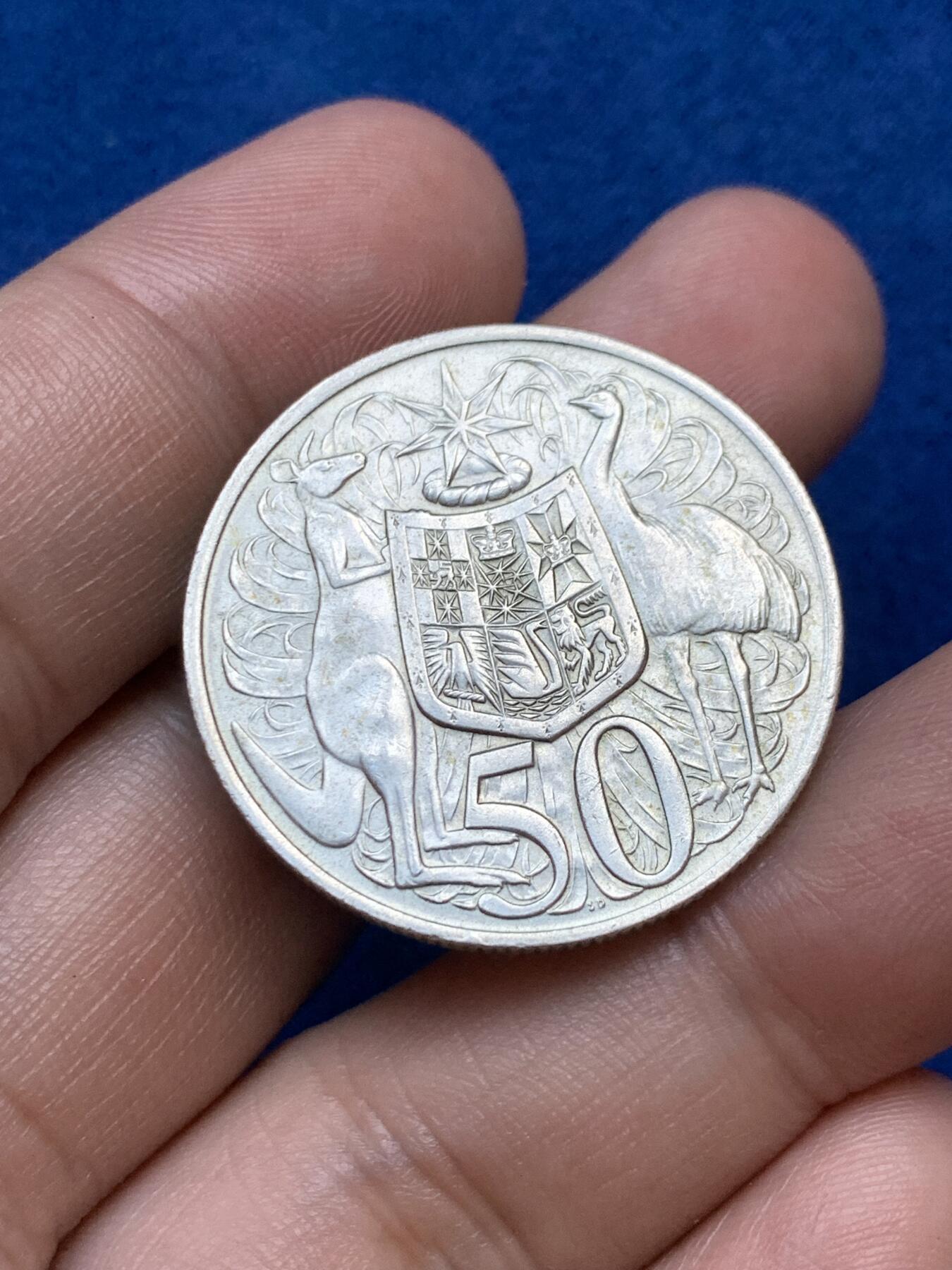 《竞宝斋》第289场- 周日，周一，周二 3场连拍 （全场包邮） 澳大利亚1966年50分银币 正面伊丽莎白二世 背面袋鼠和鸵鸟