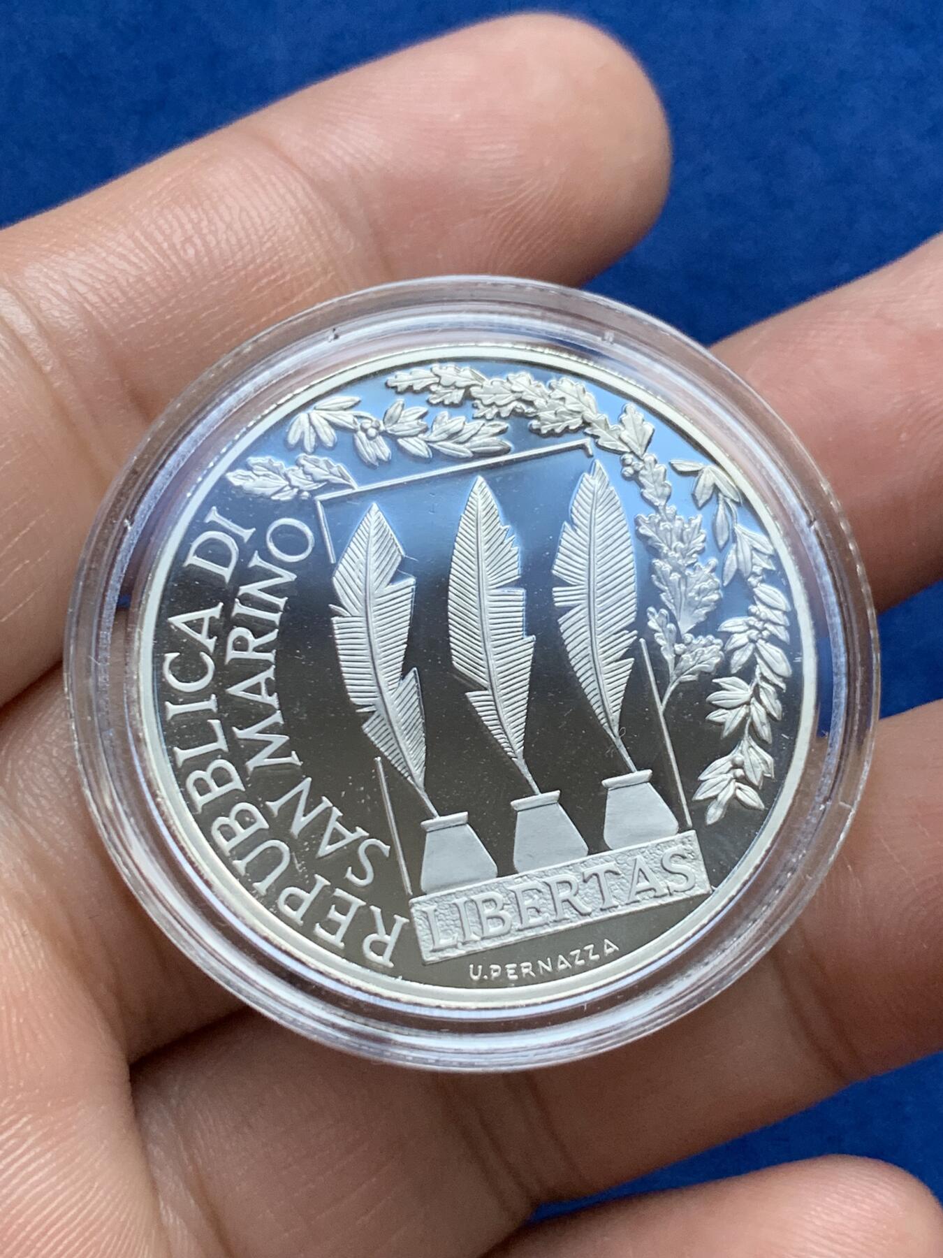 《竞宝斋》第289场- 周日，周一，周二 3场连拍 （全场包邮） 圣马力诺2007年意大利诗人乔苏·卡杜奇100年10欧元银币