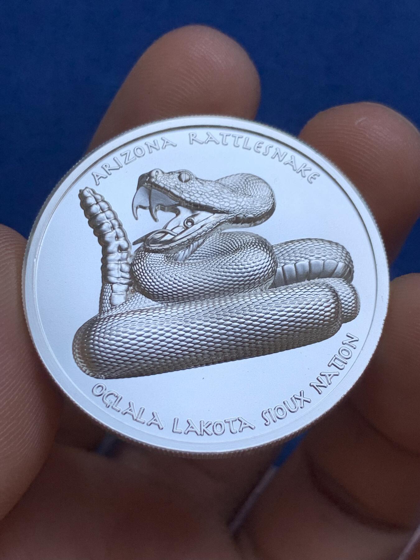 《竞宝斋》第289场- 周日，周一，周二 3场连拍 （全场包邮） 美国2022年发行的印第安酋长系列2“杰罗尼莫”1美元纪念银币 1盎司 超高浮雕工艺 限量2500枚 无塑料盒