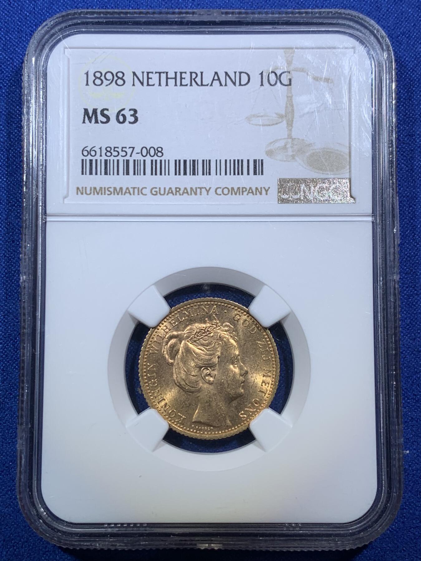 《竞宝斋》第289场- 周日，周一，周二 3场连拍 （全场包邮） NGC MS63 荷兰威廉明娜女王10盾金币 6.729克最大面值 只发行了一年最好看的少女头像，金价上涨有升值潜力，状态不错。盒子背后激光标签有掉漆