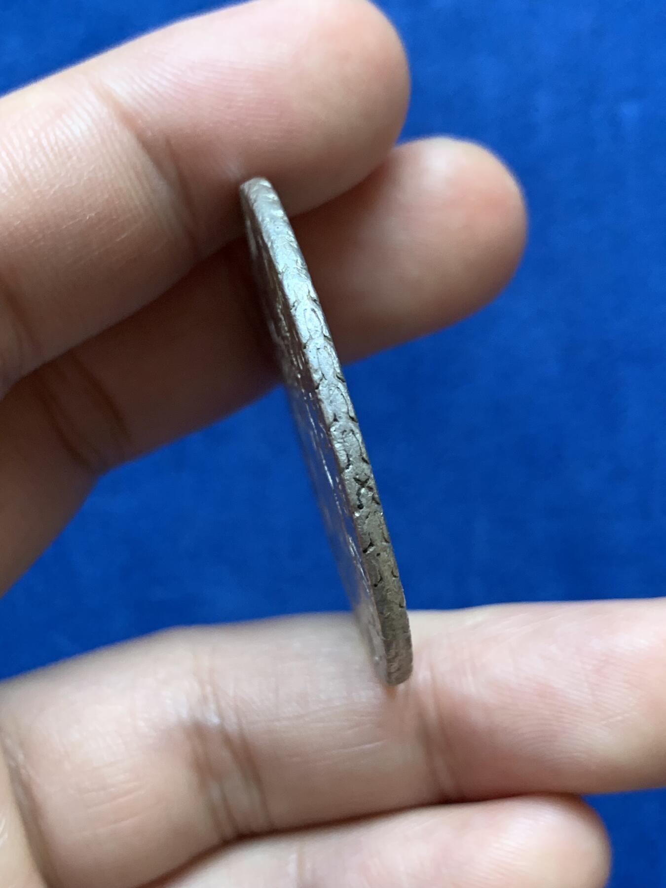 《竞宝斋》第289场- 周日，周一，周二 3场连拍 （全场包邮） 西属墨西哥1771年地球双柱8R大银币 有打孔修补 细节如图