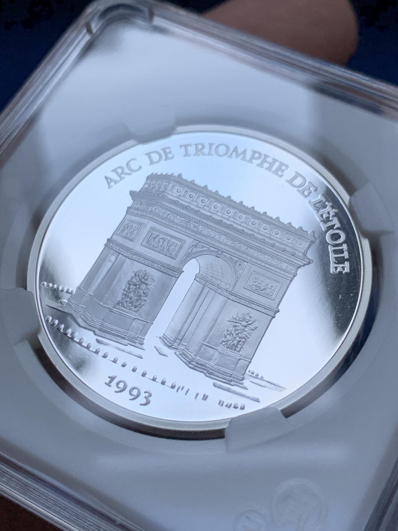 《竞宝斋》第289场- 周日，周一，周二 3场连拍 （全场包邮） 7枚一组 法国欧洲知名景点100法郎精制币 1993年巴黎凯旋门+1994年伦敦大本钟+1994年芬兰赫尔辛基圣尼古拉大教堂+1994年威尼斯圣马可宫+1995年安达卢西亚阿尔罕布拉宫+1996年雅典帕特农神庙+1997年丹麦哥本哈根美人鱼 22.2g 900银 37mm