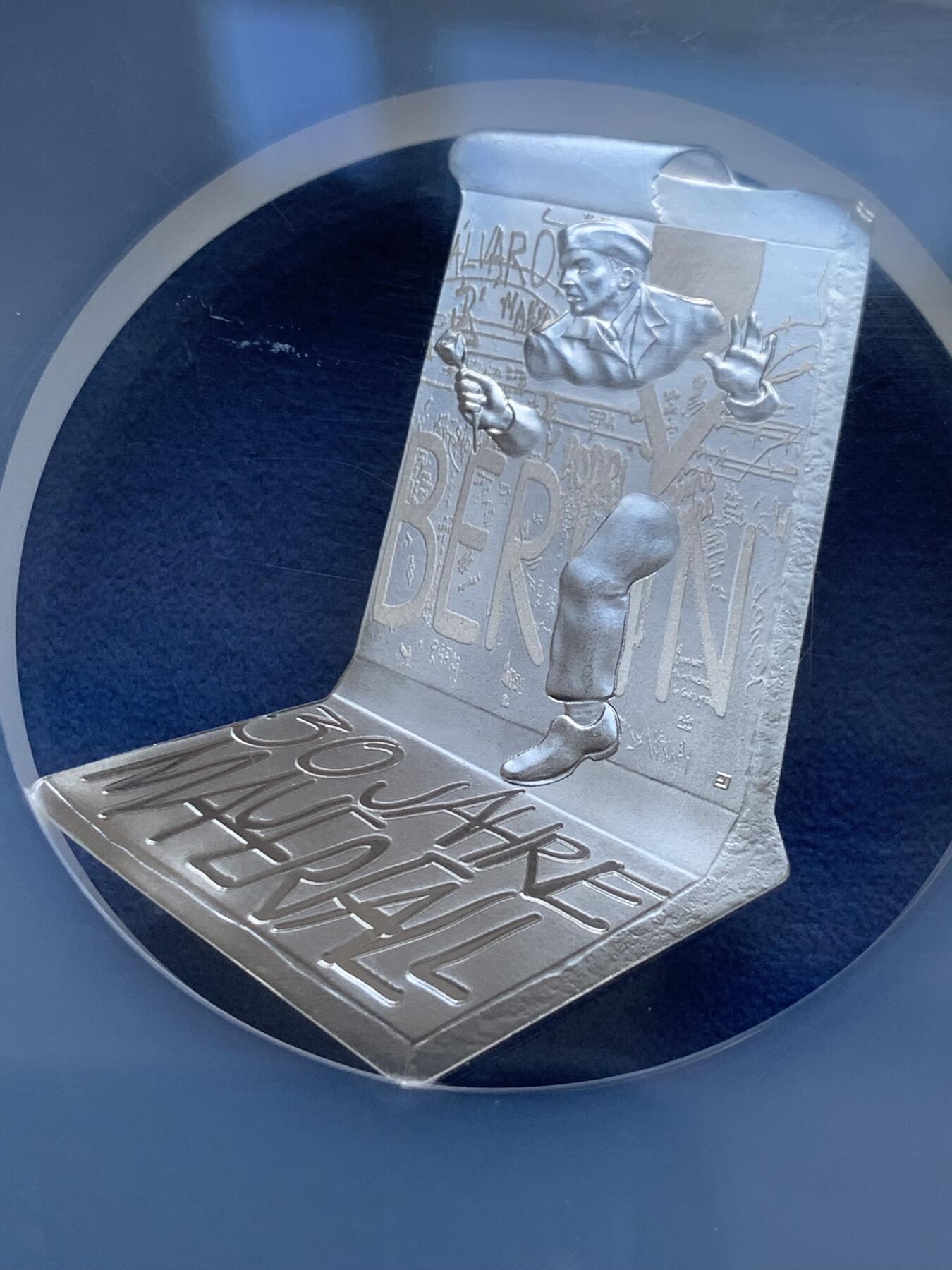 《竞宝斋》第289场- 周日，周一，周二 3场连拍 （全场包邮） NGC PF69UC 法国2019年柏林墙推倒30周年异形10欧精制银币 限量3000枚 2021年度克劳斯世界硬币大奖赛之年度最佳艺术币 盒证齐全 22.2g 900银 38mm