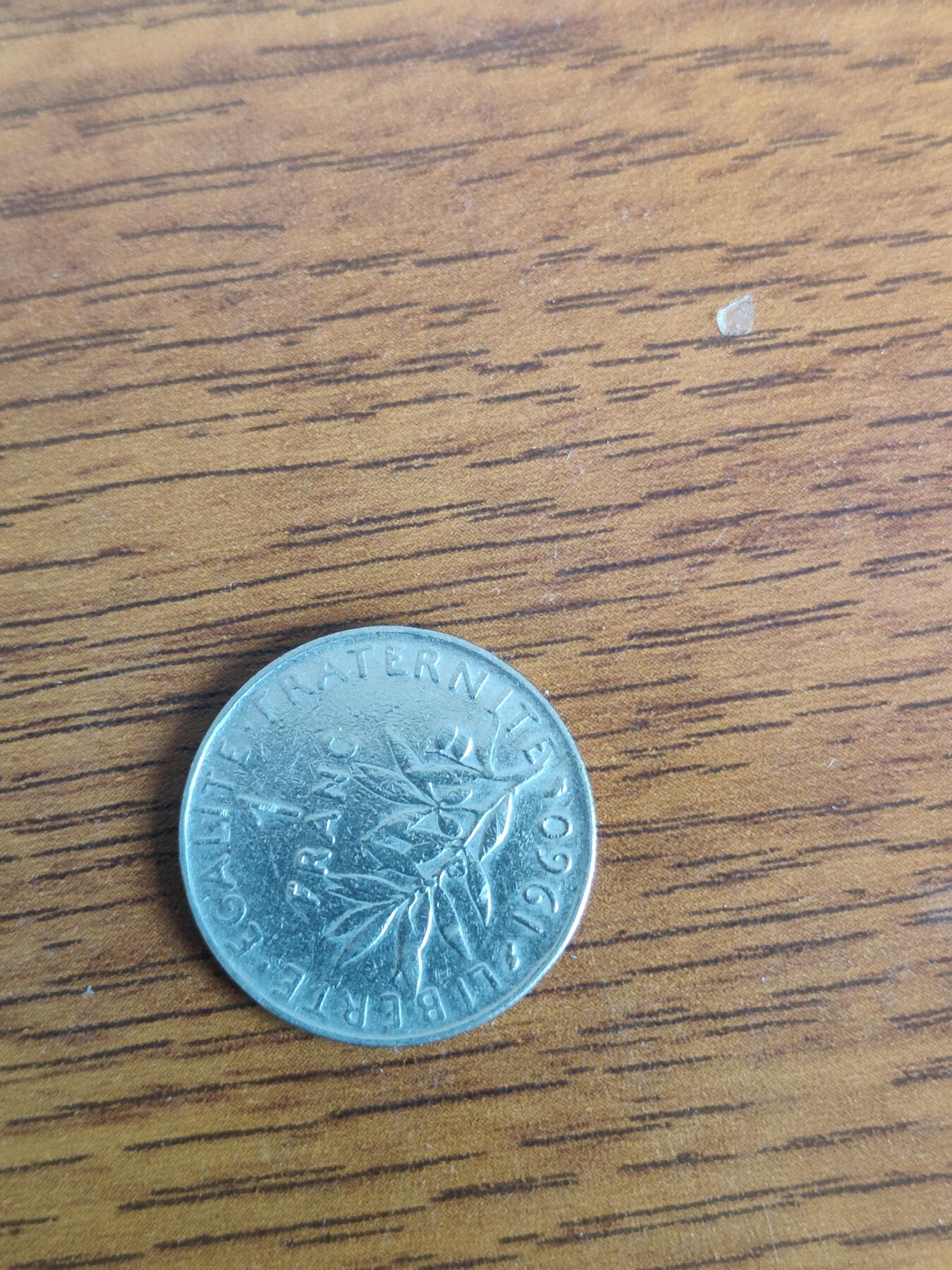 英雄古币捡漏专场第一期无押金可累计捡漏，全场50包邮，偏远地区除外。 外国古币