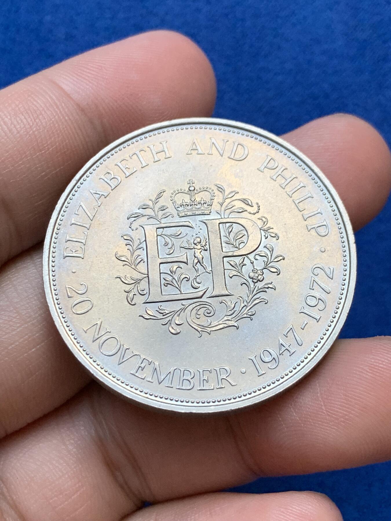 《竞宝斋》第289场- 周日，周一，周二 3场连拍 （全场包邮） 伊丽莎白1972结婚纪念克朗型 纪念币