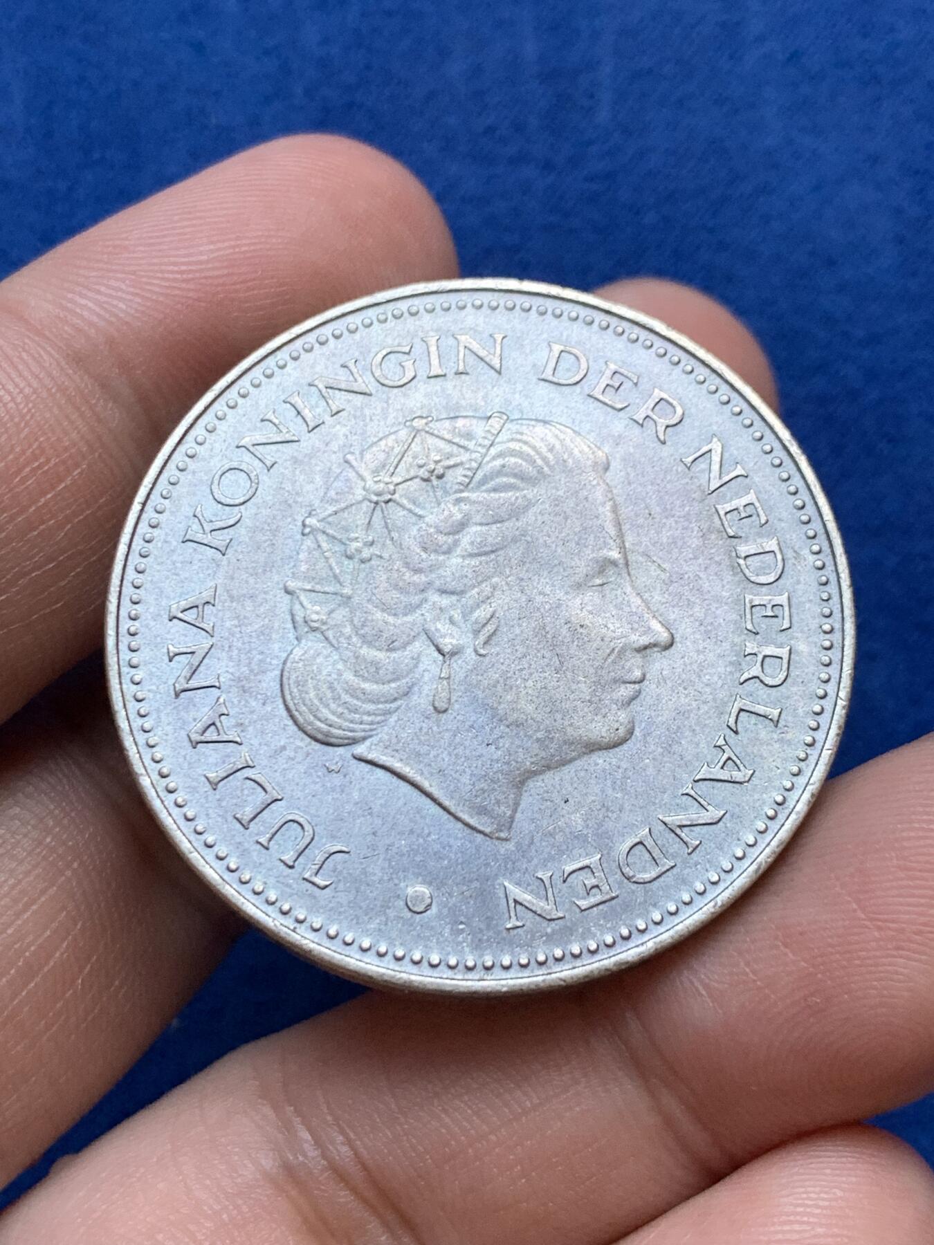 《竞宝斋》第289场- 周日，周一，周二 3场连拍 （全场包邮） 荷兰朱莉安娜10盾银币 25克 0.72银