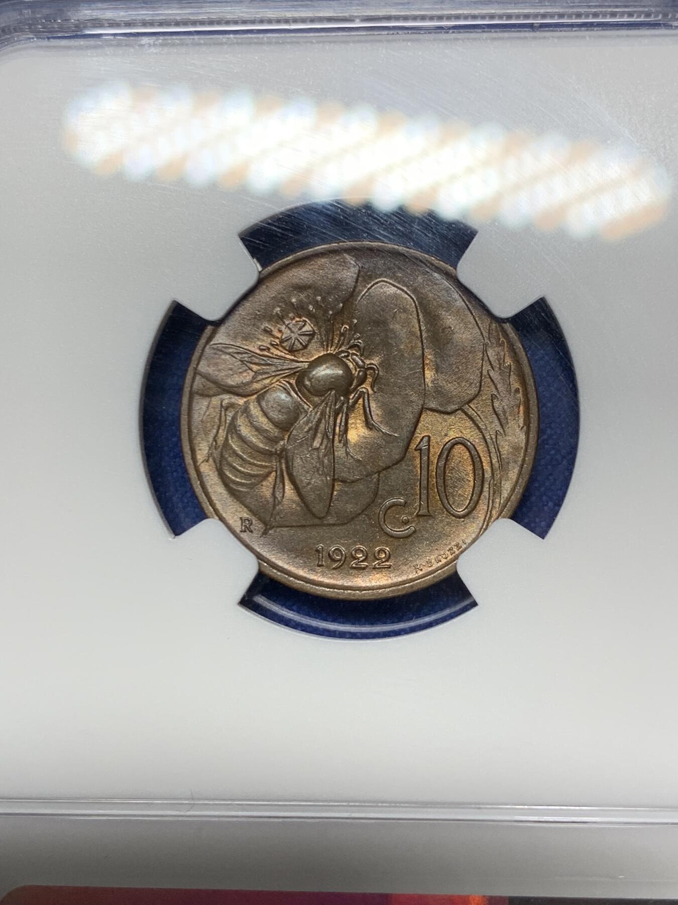 《竞宝斋》第290场- 周日，周一，周二 3场连拍 （全场包邮） NGC MS63 意大利1922年10分小蜜蜂铜币 正面带点五彩的