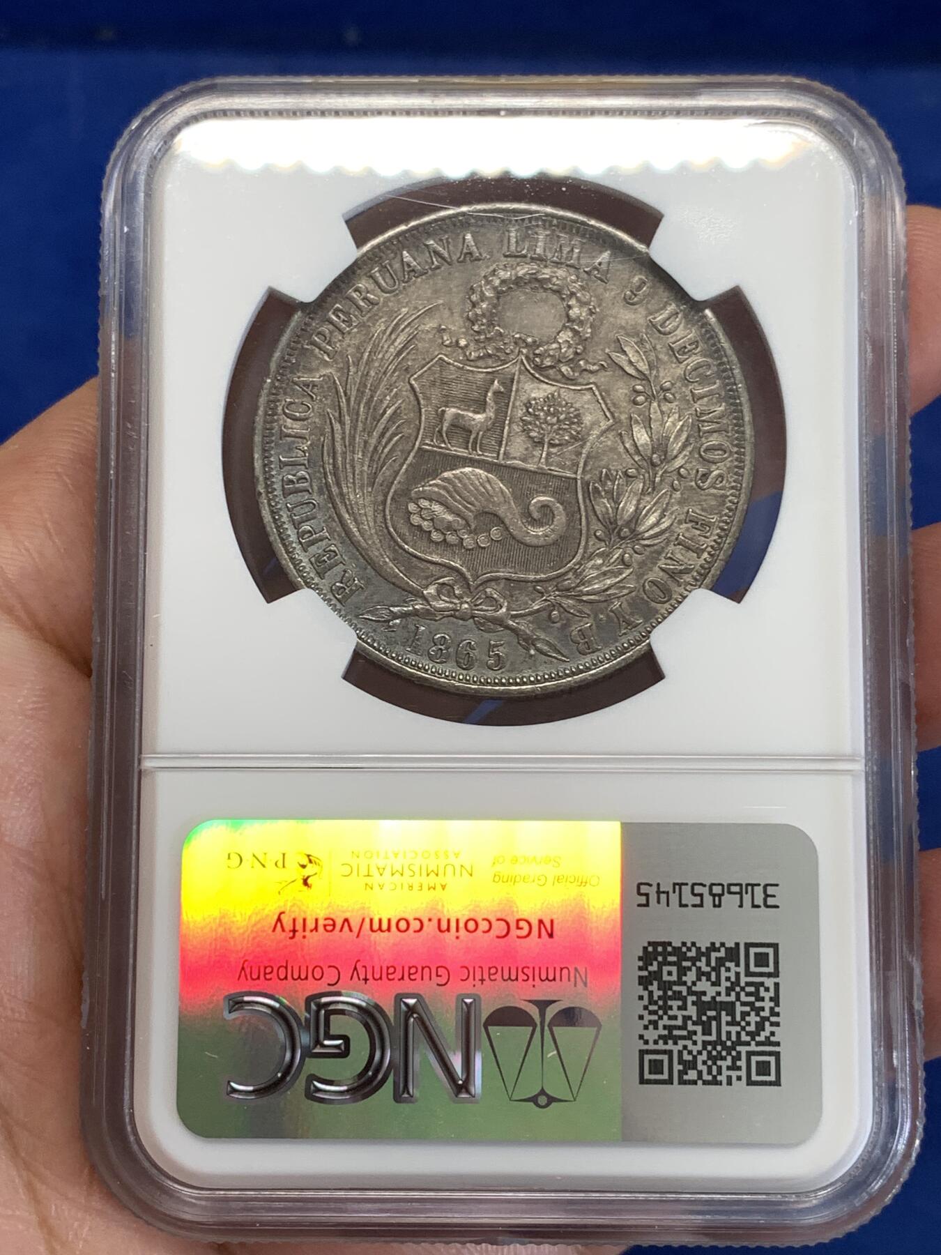 《竞宝斋》第290场- 周日，周一，周二 3场连拍 （全场包邮） NGC AU 秘鲁1865/55早期骑字坐立女神1索尔银币 深彩包浆