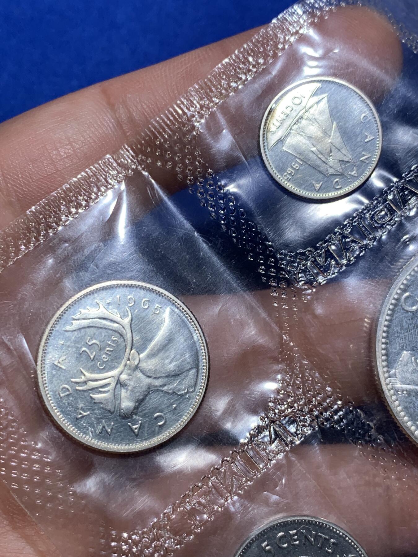 《竞宝斋》第290场- 周日，周一，周二 3场连拍 （全场包邮） 加拿大1965年套币 包含四枚银币 塑封难得