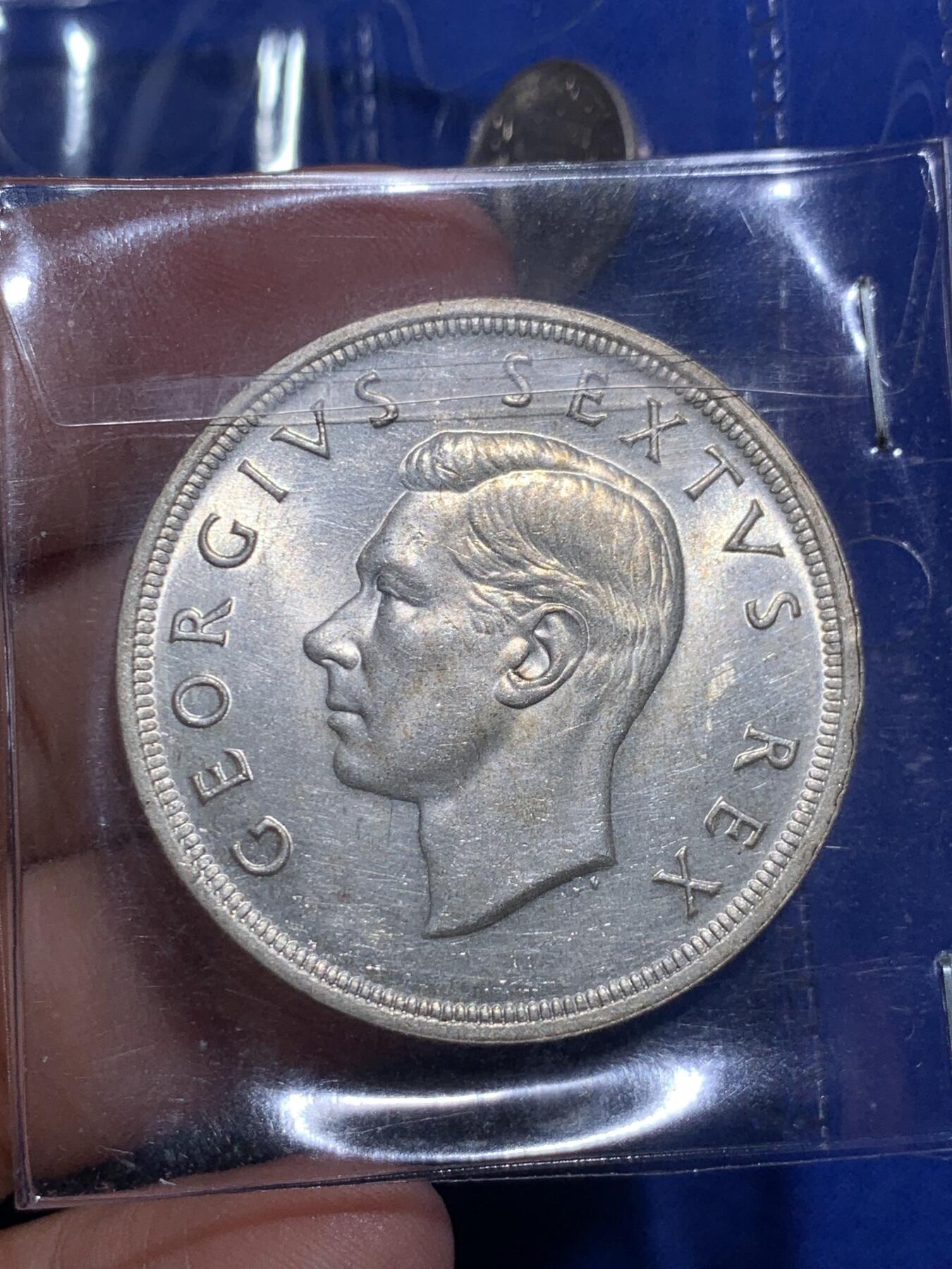 《竞宝斋》第290场- 周日，周一，周二 3场连拍 （全场包邮） 10枚一组 乔六南非币一套 7银3铜 unc品相 含5先令大银币