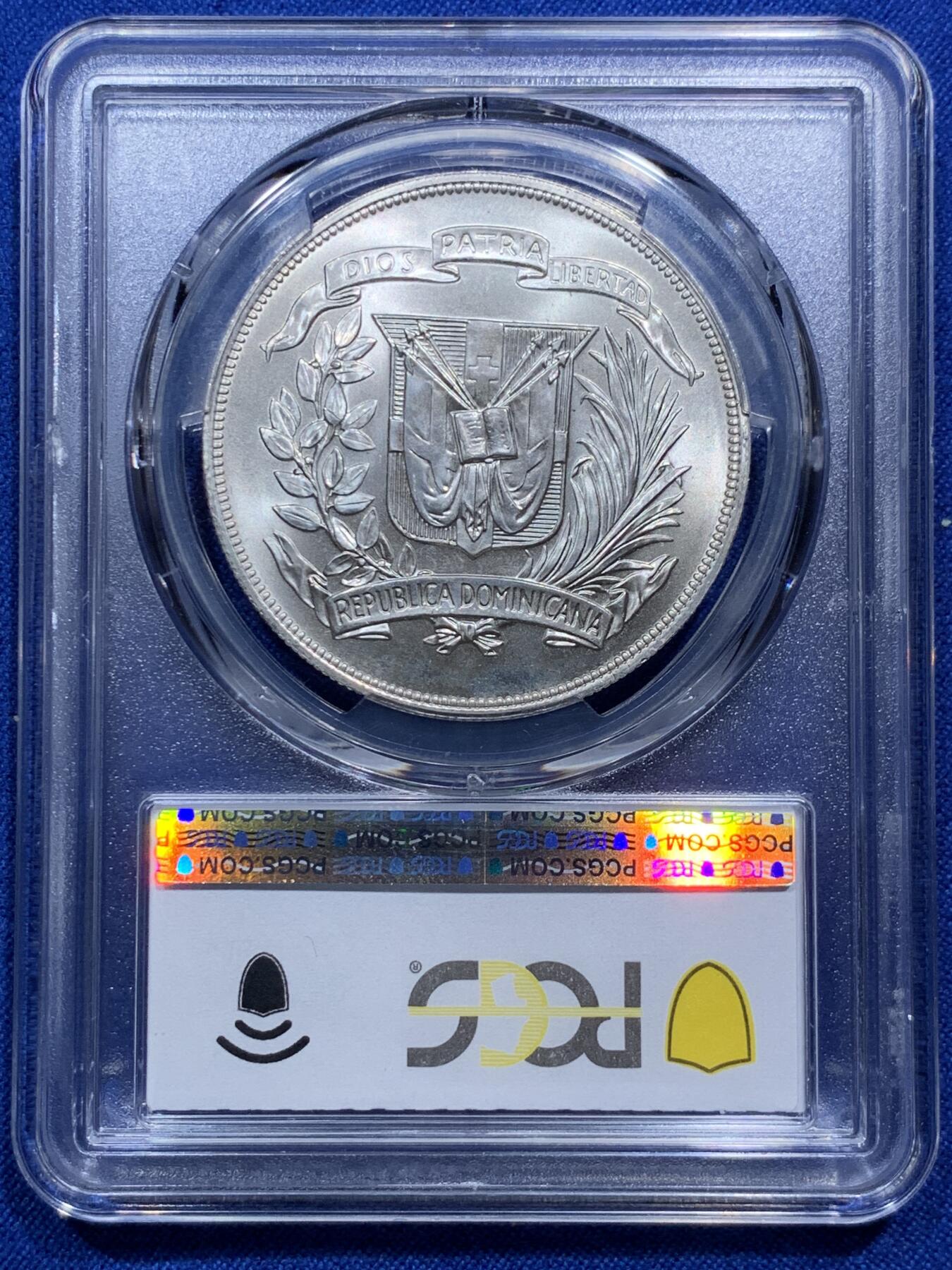 《竞宝斋》第290场- 周日，周一，周二 3场连拍 （全场包邮） PCGS金盾 MS65 多米尼加1974年1比索大银币