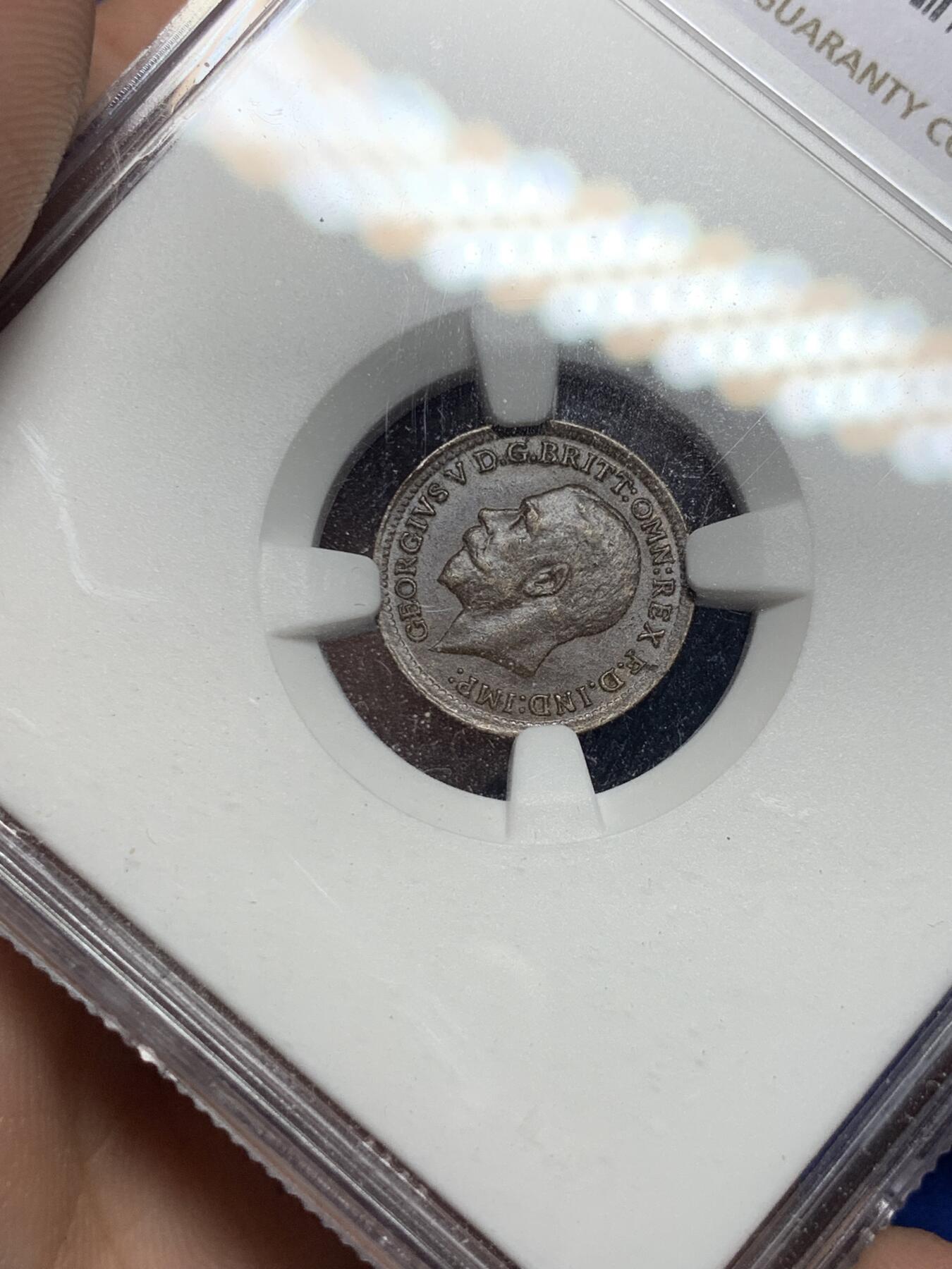 《竞宝斋》第290场- 周日，周一，周二 3场连拍 （全场包邮） NGC MS62BN 英国1913年乔治五世1/3法新 巧克力包浆 即使在放大镜下未见明显流通痕迹