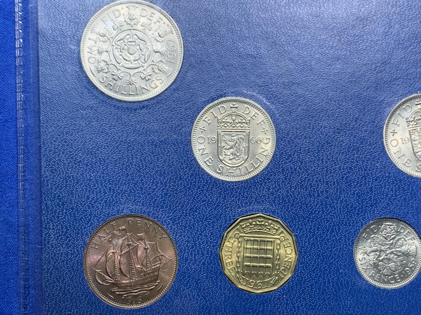 《竞宝斋》第290场- 周日，周一，周二 3场连拍 （全场包邮） 英国套币 伊丽莎白二世