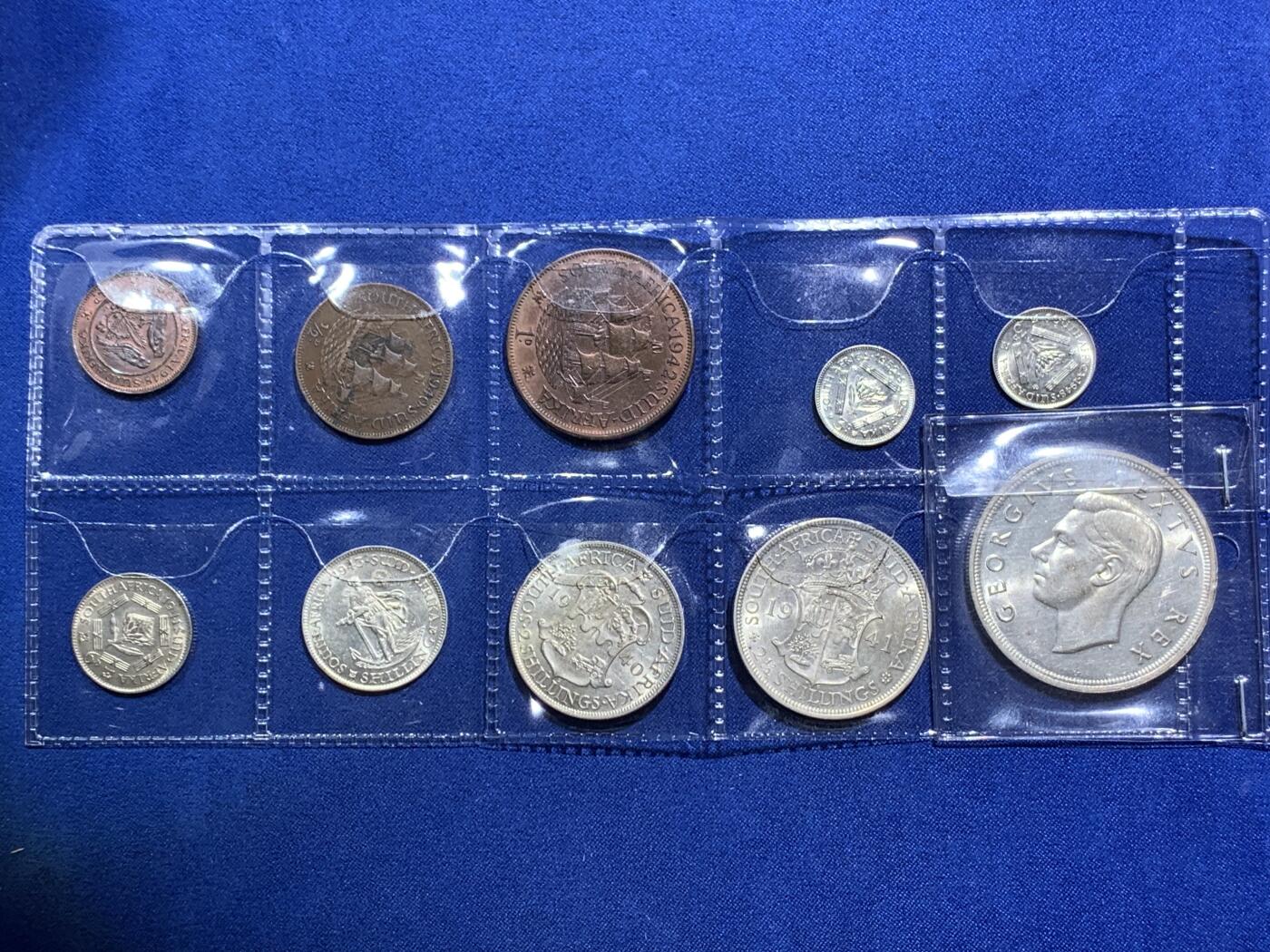 《竞宝斋》第290场- 周日，周一，周二 3场连拍 （全场包邮） 10枚一组 乔六南非币一套 7银3铜 unc品相 含5先令大银币