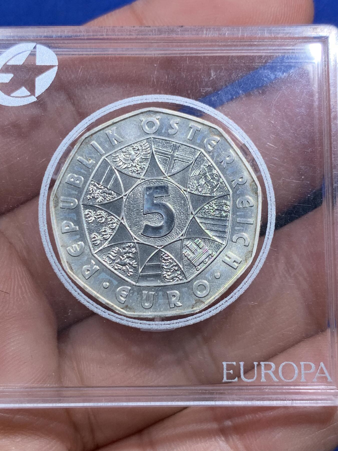 《竞宝斋》第290场- 周日，周一，周二 3场连拍 （全场包邮） 奥地利2004年欧盟扩张欧洲之星系列银币5欧元