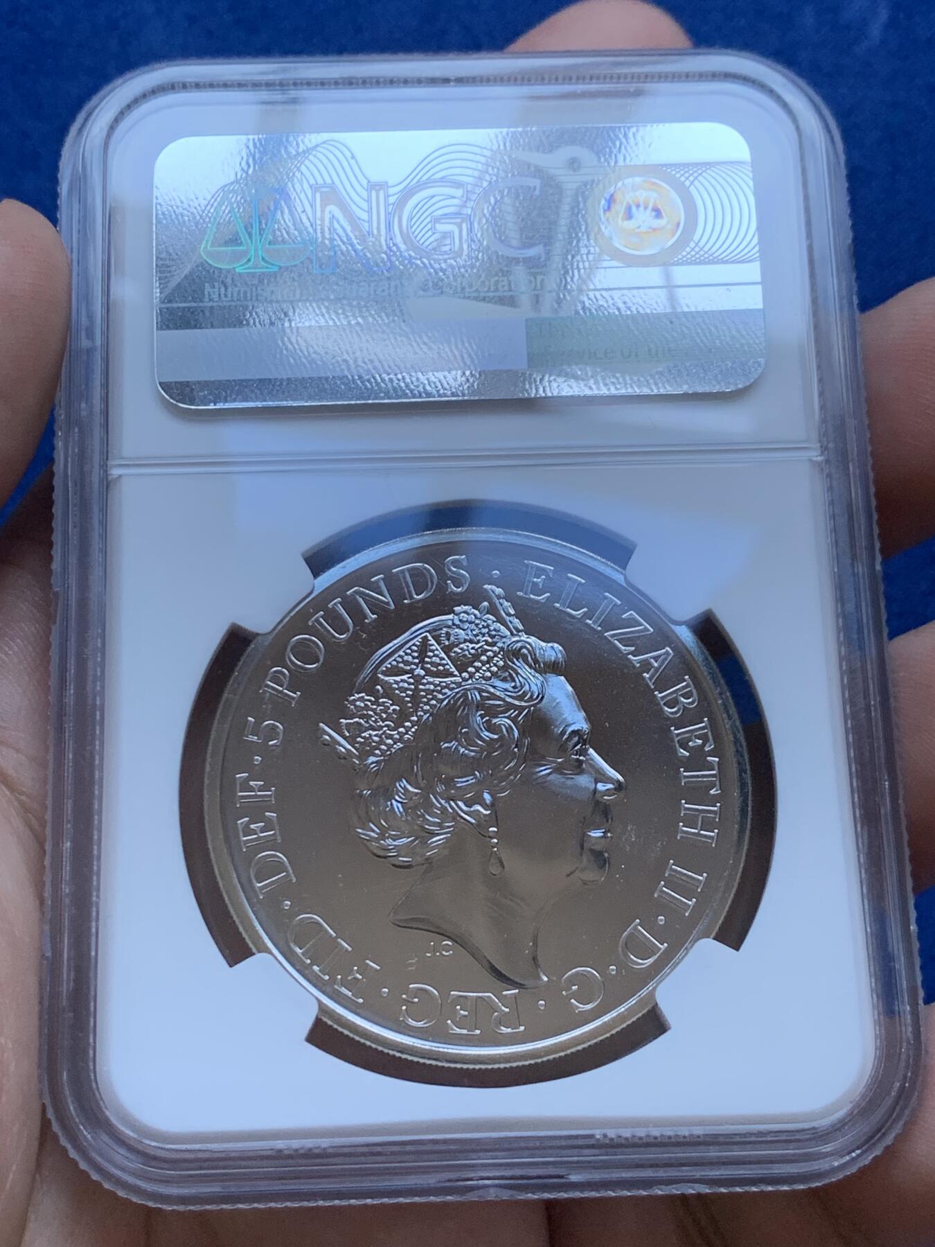 《竞宝斋》第290场- 周日，周一，周二 3场连拍 （全场包邮） NGC MS69DPL英国2022年虎年5英镑克朗币