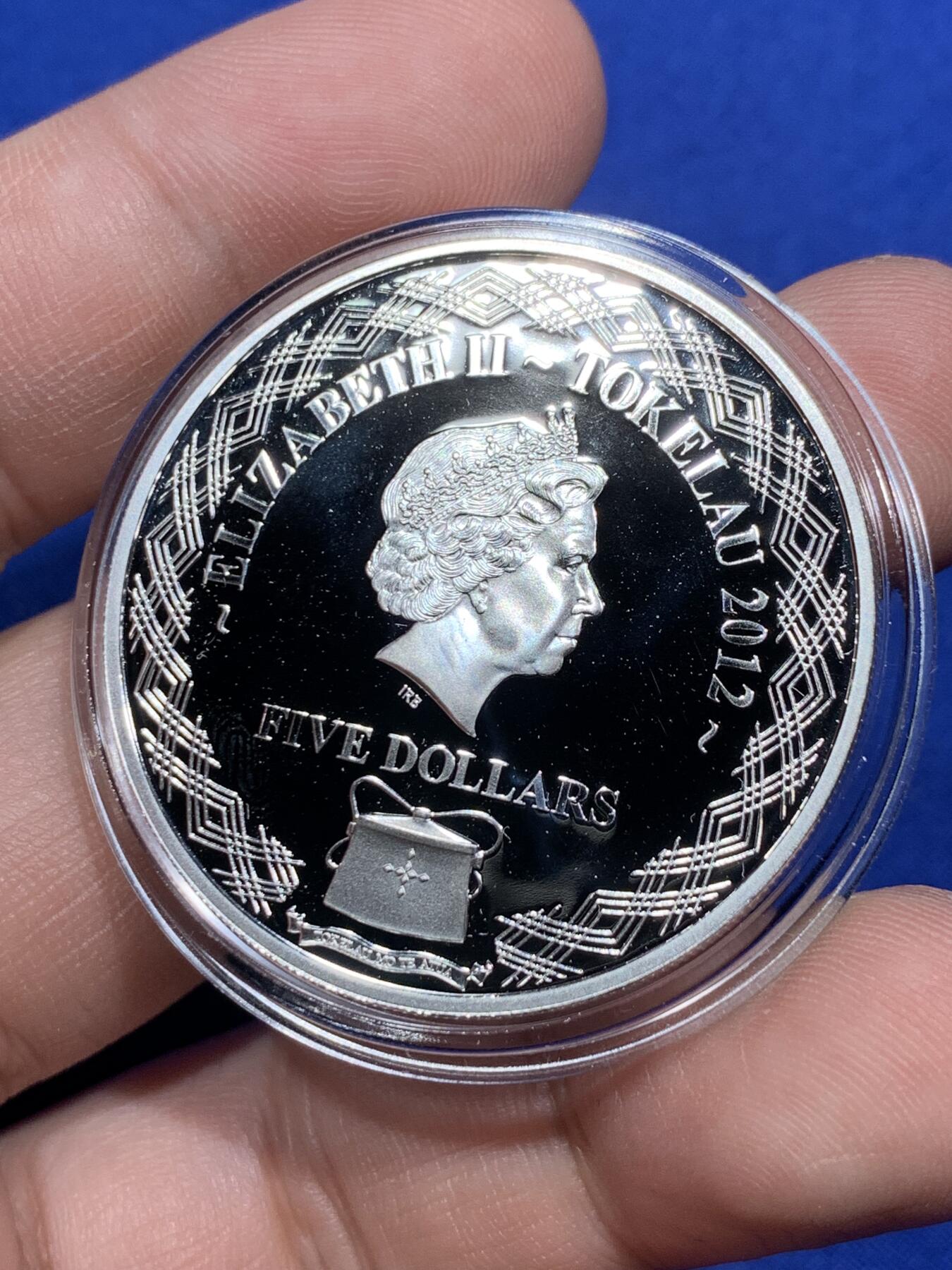 《竞宝斋》第290场- 周日，周一，周二 3场连拍 （全场包邮） 托克劳2012年红尾鹲托克劳自然系列5元银币 带证书