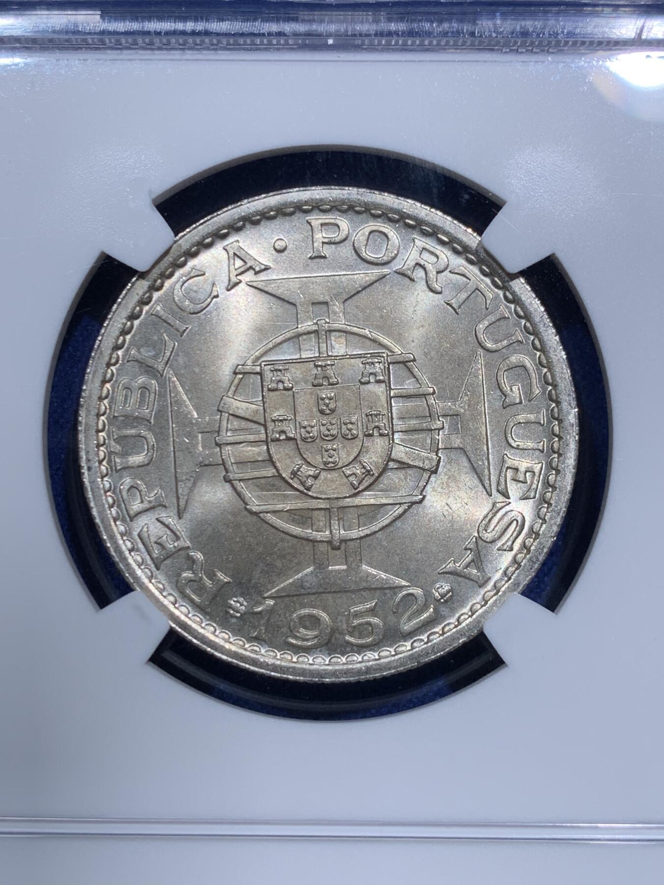 《竞宝斋》第290场- 周日，周一，周二 3场连拍 （全场包邮） NGC MS65 中国 澳门 1952年 五元 银币