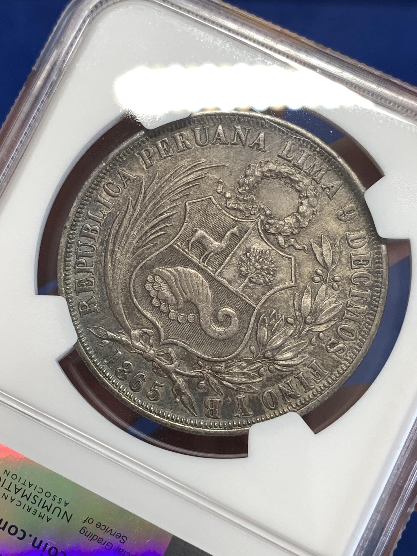 《竞宝斋》第290场- 周日，周一，周二 3场连拍 （全场包邮） NGC AU 秘鲁1865/55早期骑字坐立女神1索尔银币 深彩包浆