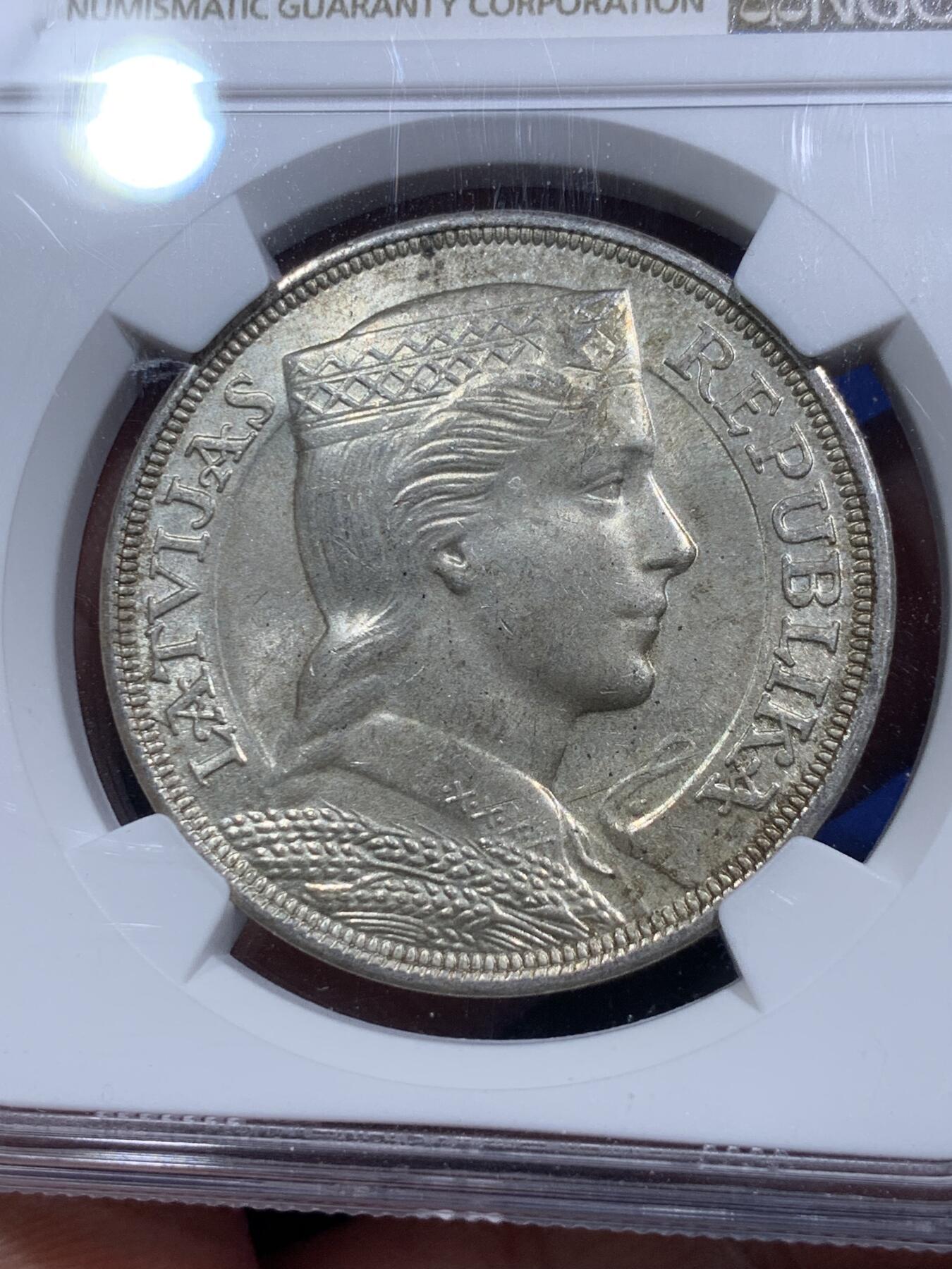 《竞宝斋》第290场- 周日，周一，周二 3场连拍 （全场包邮） NGC MS64 拉脱维亚1931年少女5里拉银币