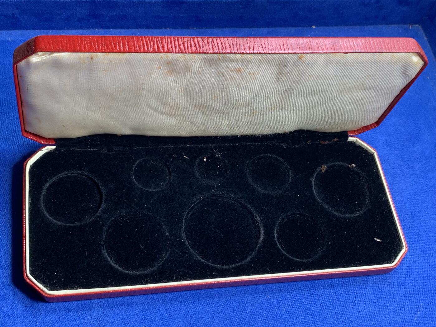 《竞宝斋》第290场- 周日，周一，周二 3场连拍 （全场包邮） 新西兰 1953年 伊丽莎白二世登基原盒