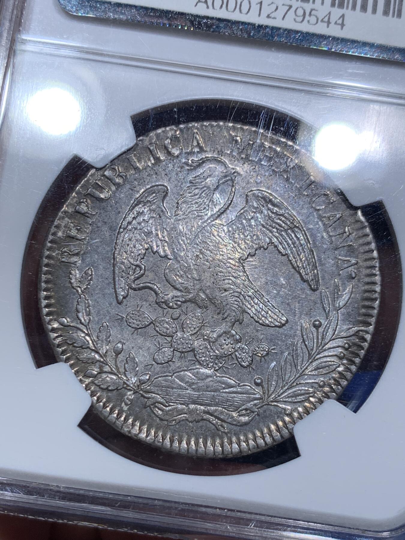 《竞宝斋》第290场- 周日，周一，周二 3场连拍 （全场包邮） NGC AU55 墨西哥1834年早期鹰洋 章型币 稀见早期肥鹰 鹰羽仙人掌细节不错，入骨深五彩，美不胜收。老N盒品质保障，状态超越分数