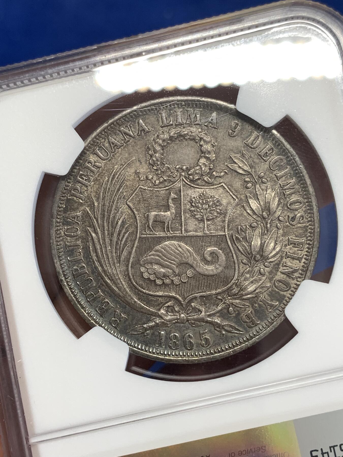 《竞宝斋》第290场- 周日，周一，周二 3场连拍 （全场包邮） NGC AU 秘鲁1865/55早期骑字坐立女神1索尔银币 深彩包浆