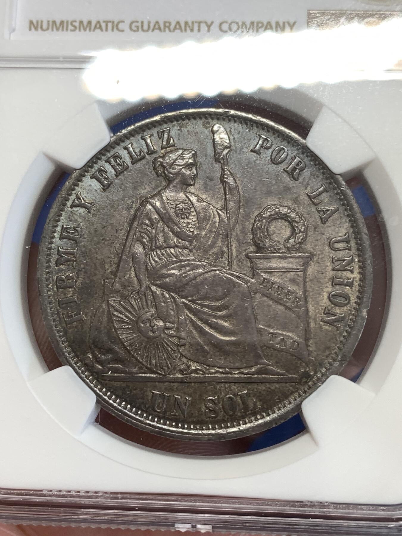 《竞宝斋》第290场- 周日，周一，周二 3场连拍 （全场包邮） NGC AU 秘鲁1865/55早期骑字坐立女神1索尔银币 深彩包浆