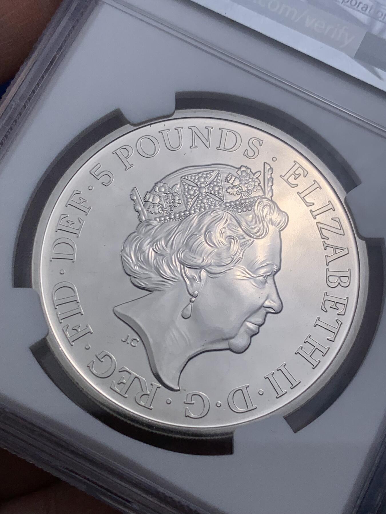 《竞宝斋》第290场- 周日，周一，周二 3场连拍 （全场包邮） NGC MS69DPL英国2022年虎年5英镑克朗币