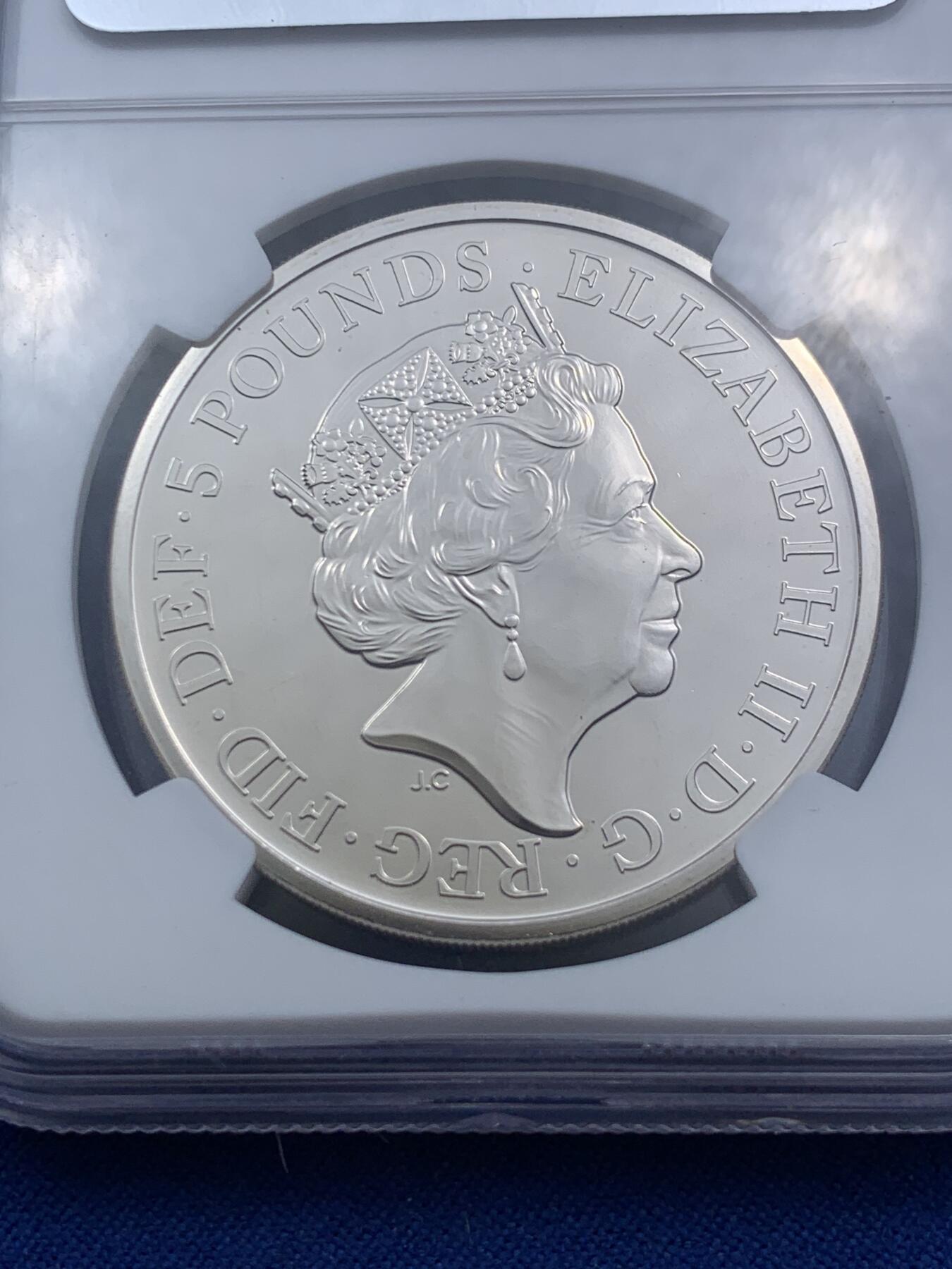 《竞宝斋》第290场- 周日，周一，周二 3场连拍 （全场包邮） NGC MS69DPL英国2022年虎年5英镑克朗币