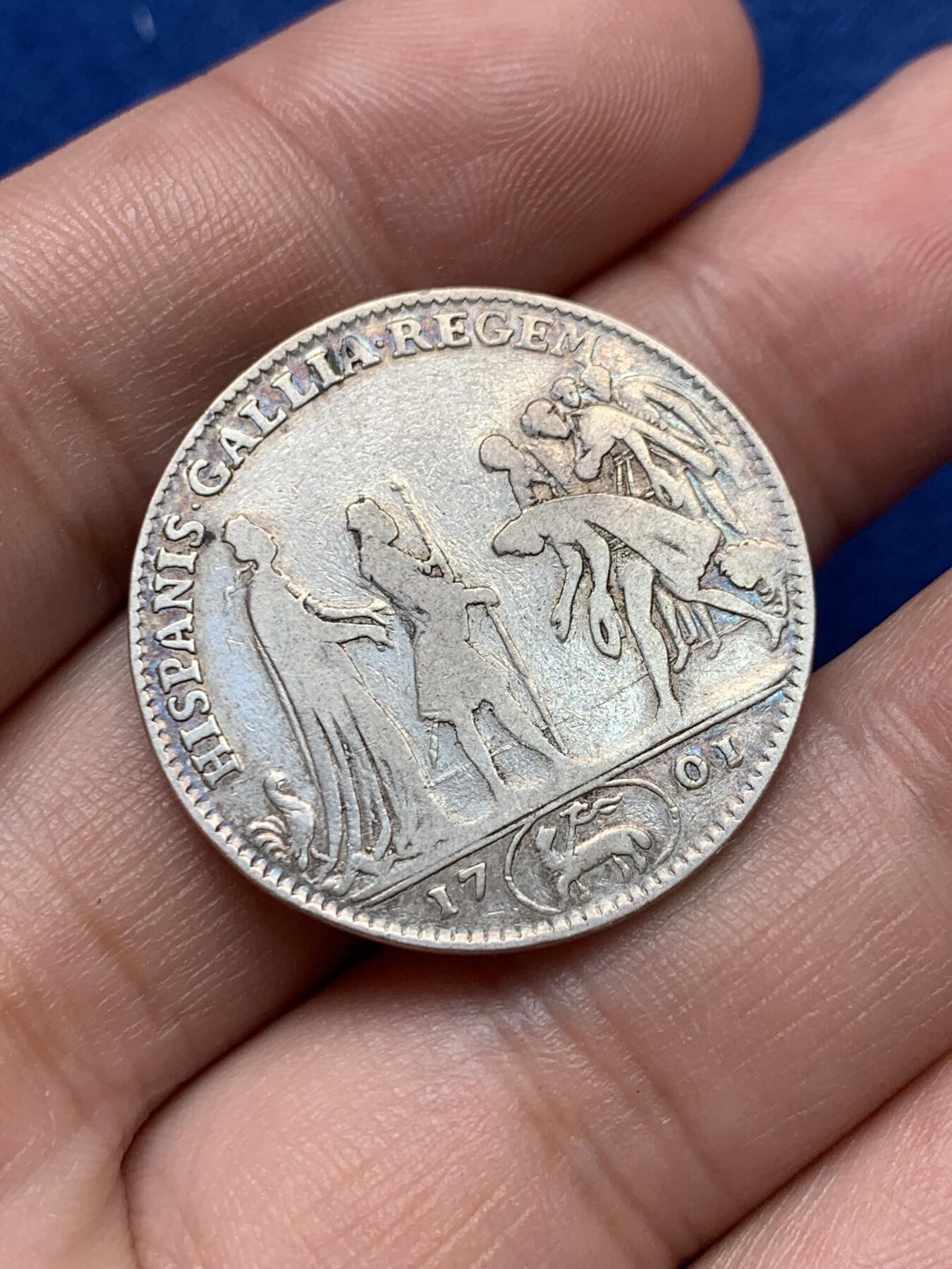 《竞宝斋》第291场- 周日，周一，周二 3场连拍 （全场包邮） 法国1701年安茹公爵登上西班牙王位纪念银质代币，8.93g，29.7mm