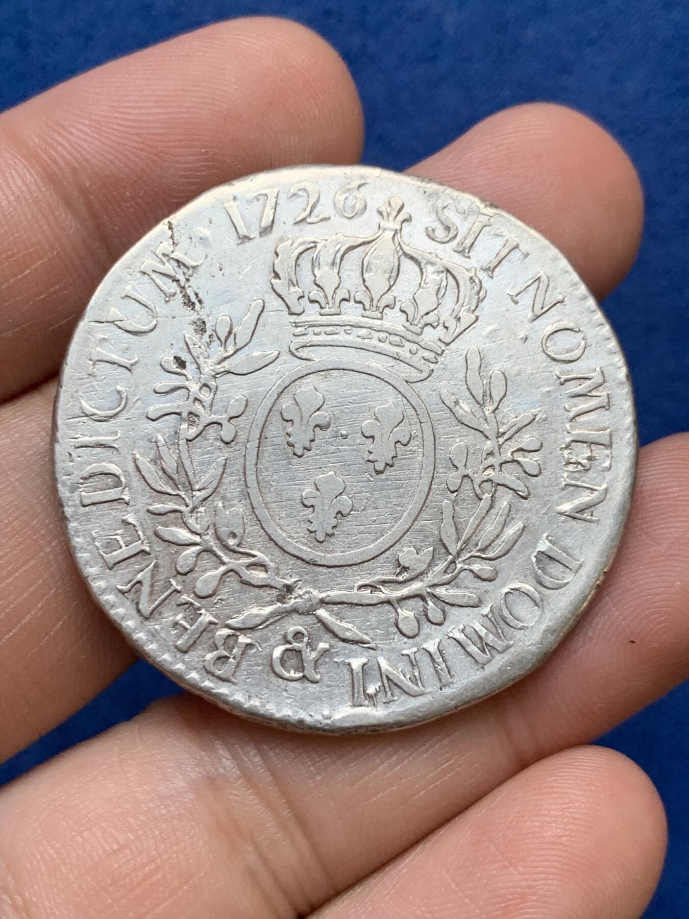 《竞宝斋》第290场- 周日，周一，周二 3场连拍 （全场包邮） 法国1726年路易十五埃居大银币 年轻版头像 早期品种 细节见图