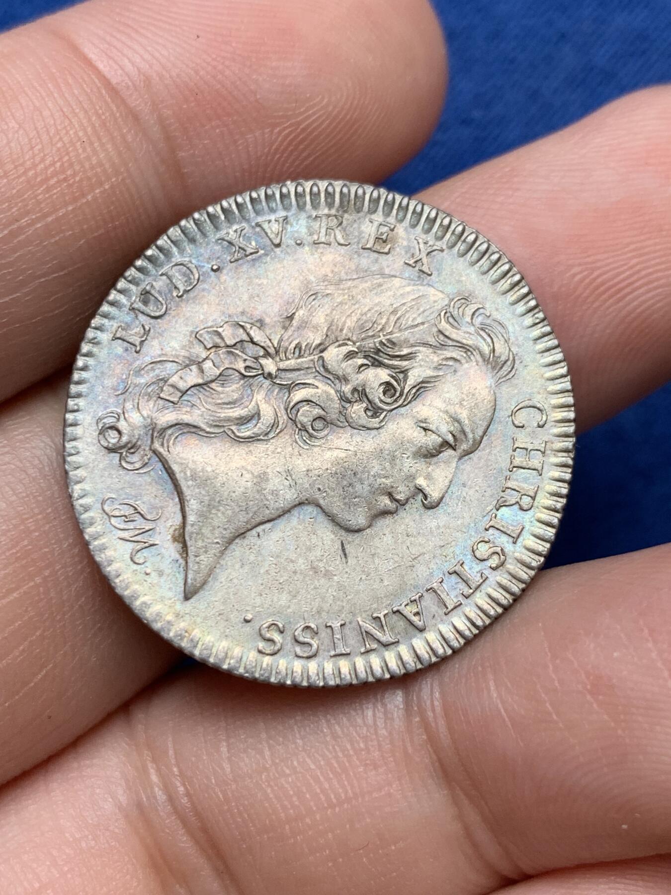 《竞宝斋》第291场- 周日，周一，周二 3场连拍 （全场包邮） 法国路易十五头像拉罗谢尔商会银质代币，7.49g，28.8mm