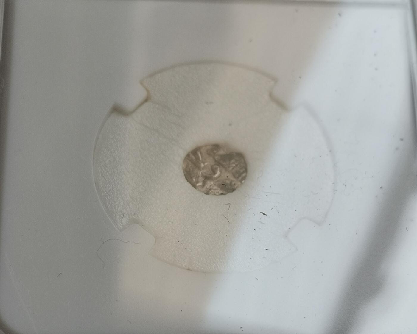 瓶子🏺第151期拍卖会  哥疾宁王朝马哈茂德 公元999-1030年 银达玛0.31克