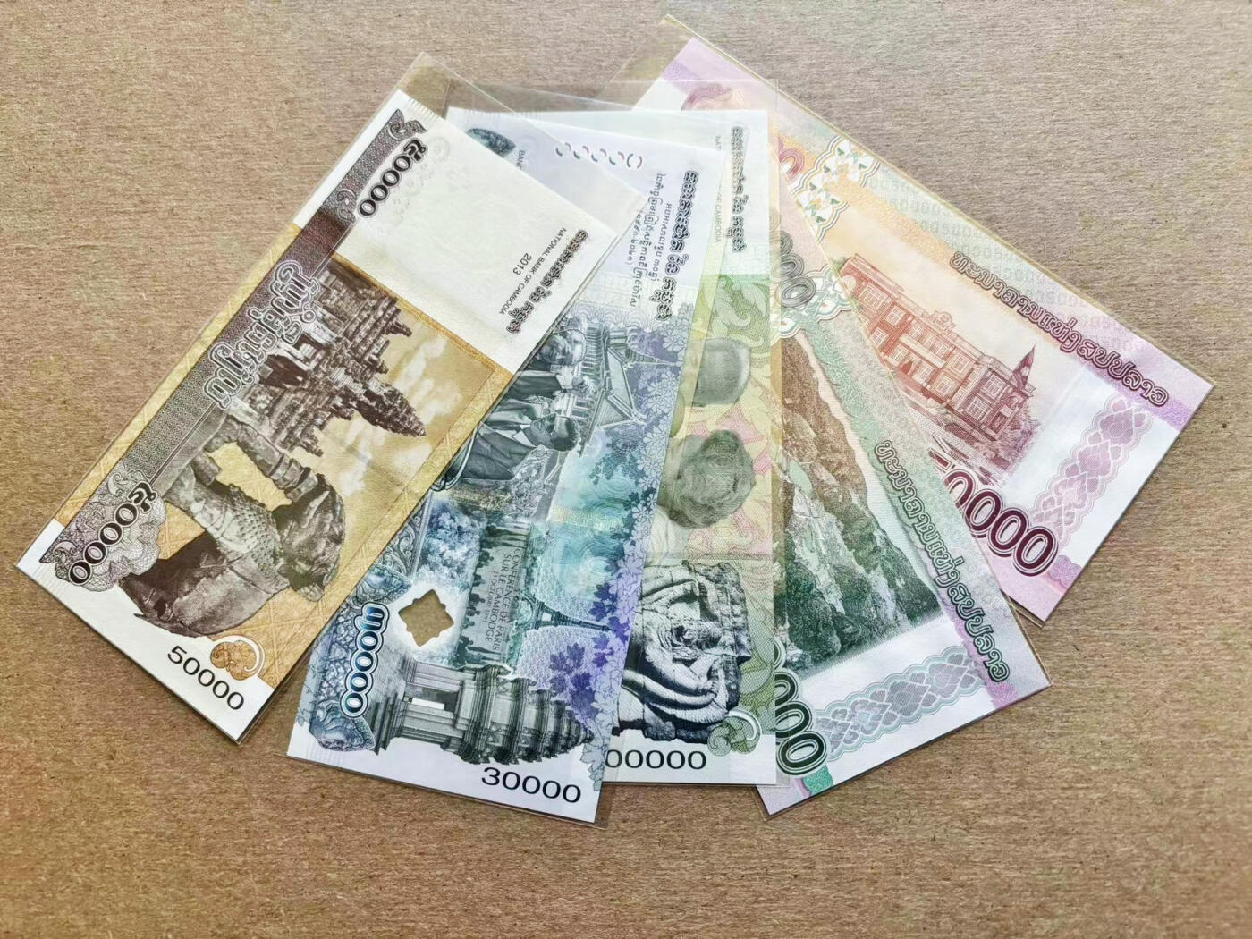 【Blue Auction】✨世界纸币精拍第511期【精】 【一组5张】柬埔寨纸币一组 全新UNC