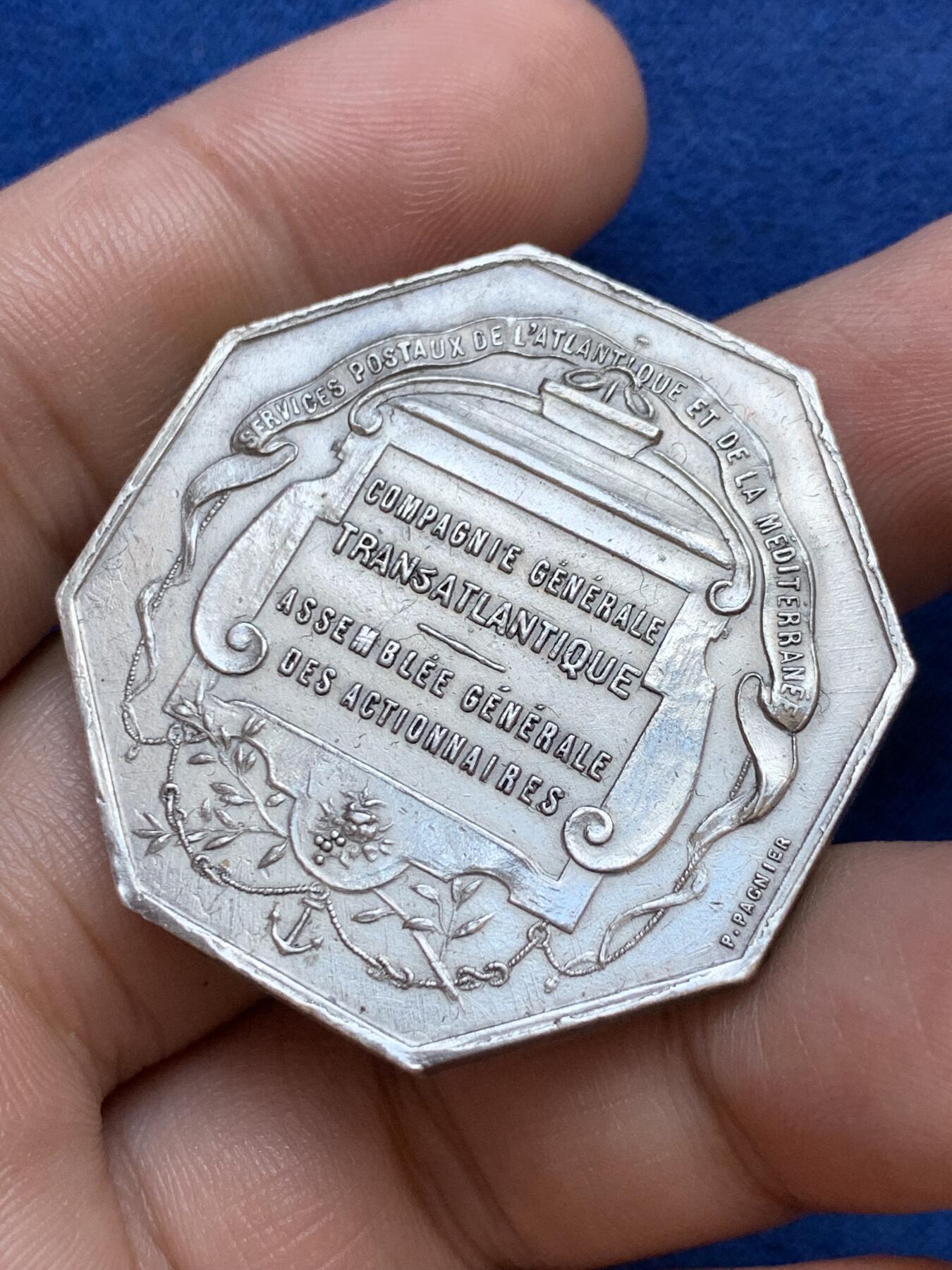 《竞宝斋》第291场- 周日，周一，周二 3场连拍 （全场包邮） 法国大西洋航运公司八角代币 26.66克 38.6mm 丰饶角边铭