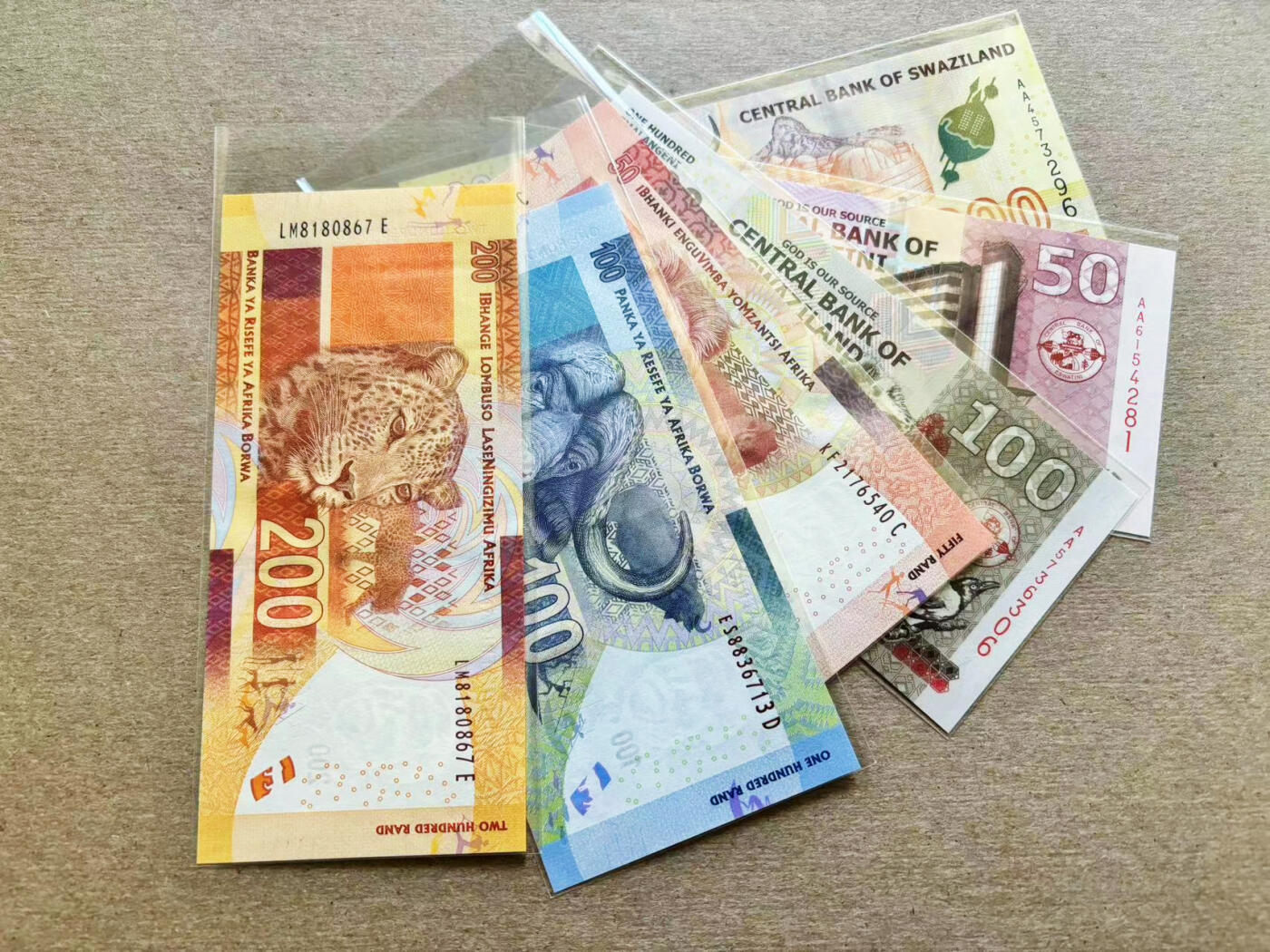 【Blue Auction】✨世界纸币精拍第511期【精】 【一组6张】南非、斯威士兰纸币一组 全新UNC