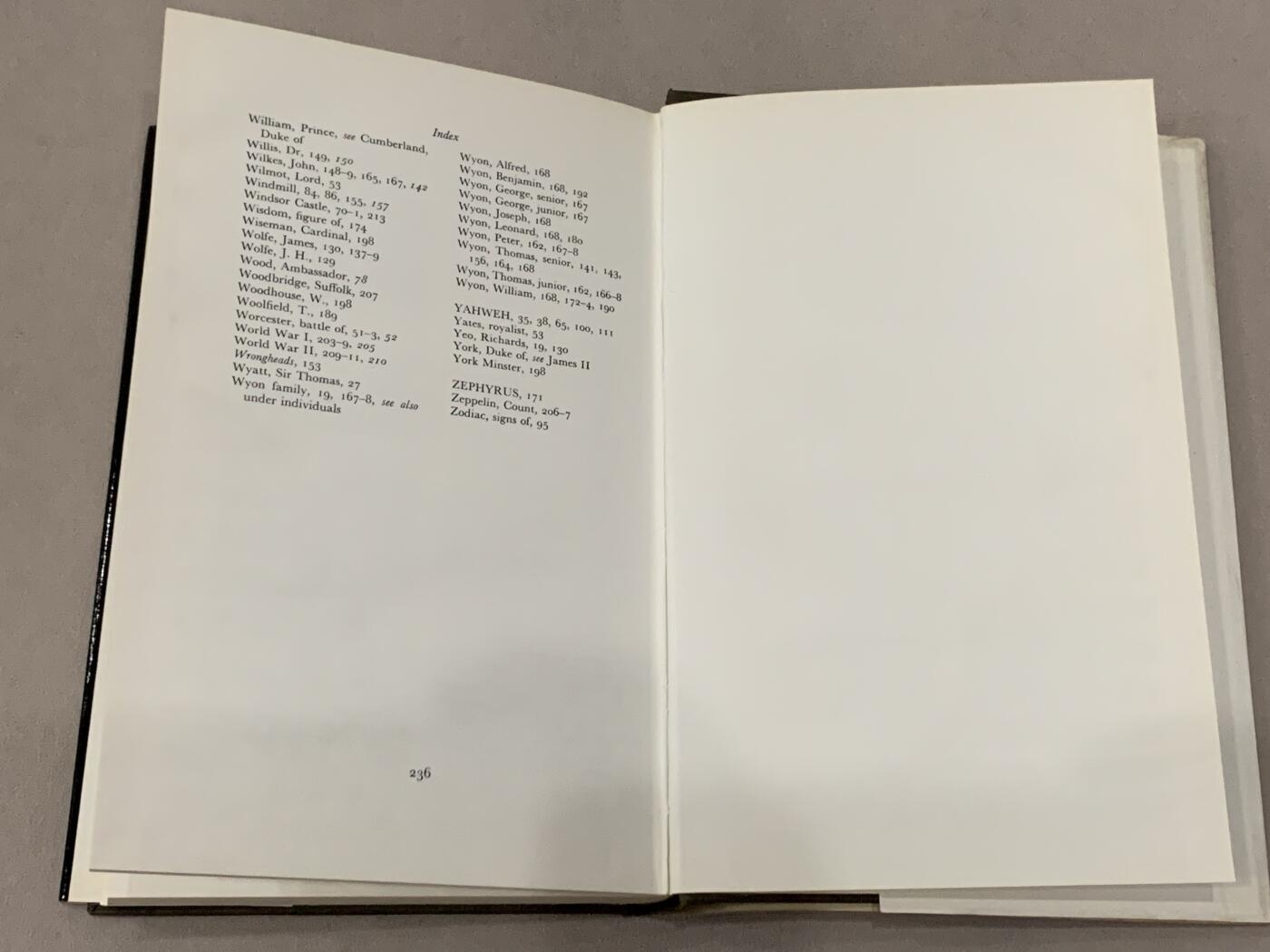 《竞宝斋》第290场- 周日，周一，周二 3场连拍 （全场包邮） 英国奖章目录 从都铎时代到现代的奖章历史 精装版 厚达236页